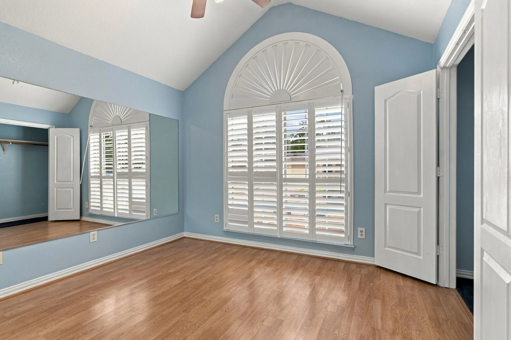 Single Family Residence For Rent in Tarrant County , 1412 Toplea Drive, Euless, Texas 76040, 3 Bedroom, 2 Bathroom, 2 Garage spaces, 1,662 Sqft, built in 1998, mls#21403440, Real Estate Agent in Euless, Homes For Rent in Tarrant county, Homes For Rent in Euless, Realtor in Euless Texas, Real Estate Brokerage Independent Realty Texas, Luminita Cordes Realtor