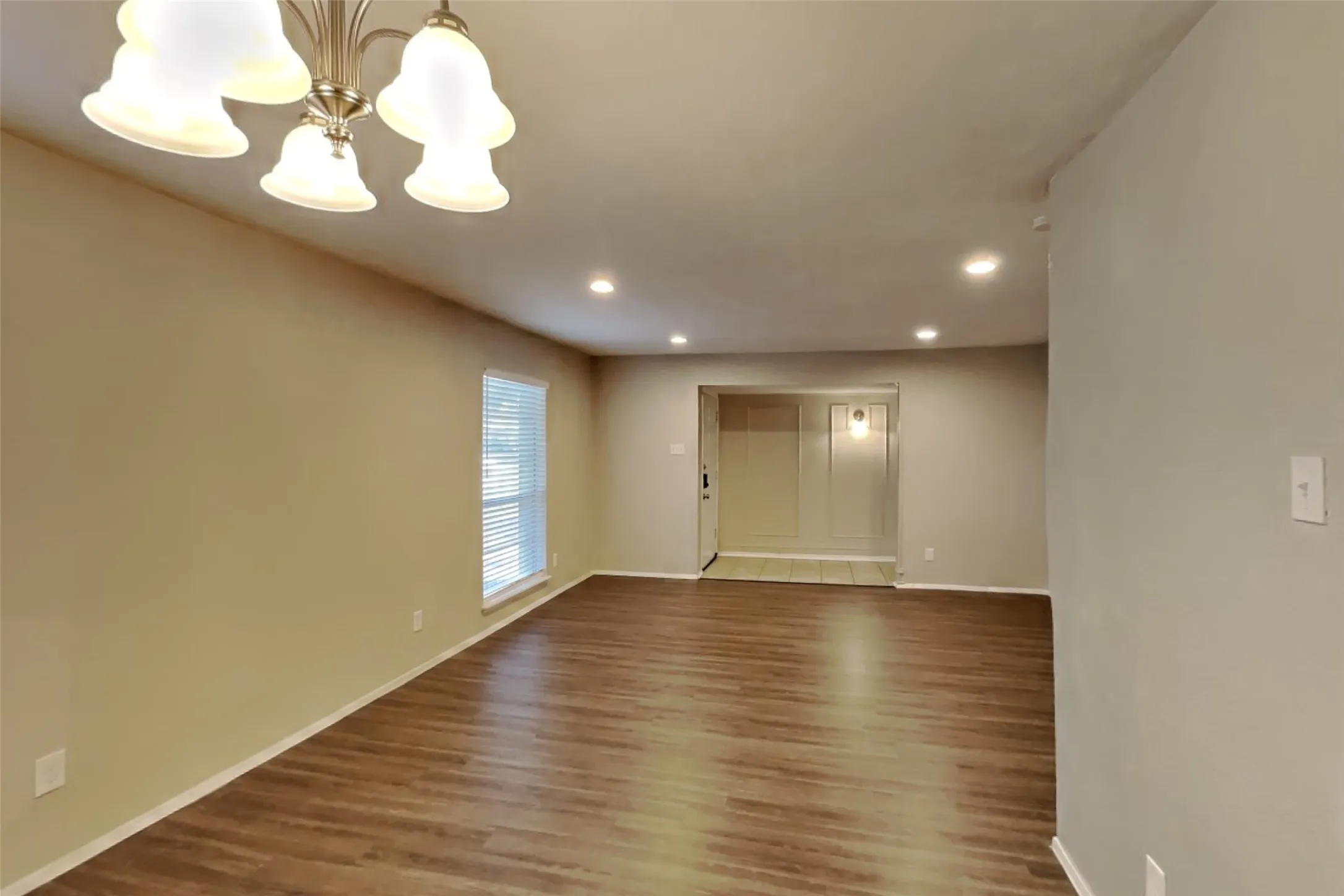 Single Family Residence For Rent in Collin County , 1205 Harvest Glen Drive, Plano, Texas 75023, 3 Bedroom, 2 Bathroom, 2 Garage spaces, 1,828 Sqft, built in 1974, mls#21403480, Real Estate Agent in Plano, Homes For Rent in Collin county, Homes For Rent in Plano, Realtor in Plano Texas, Real Estate Brokerage Independent Realty Texas, Luminita Cordes Realtor