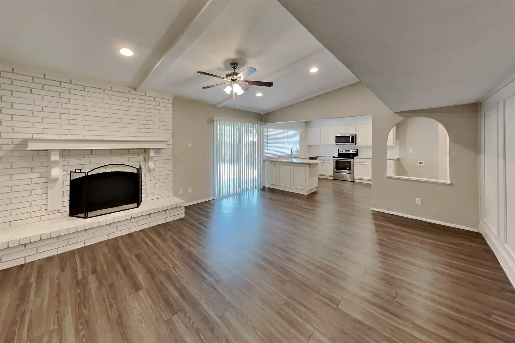 Single Family Residence For Rent in Collin County , 1205 Harvest Glen Drive, Plano, Texas 75023, 3 Bedroom, 2 Bathroom, 2 Garage spaces, 1,828 Sqft, built in 1974, mls#21403480, Real Estate Agent in Plano, Homes For Rent in Collin county, Homes For Rent in Plano, Realtor in Plano Texas, Real Estate Brokerage Independent Realty Texas, Luminita Cordes Realtor
