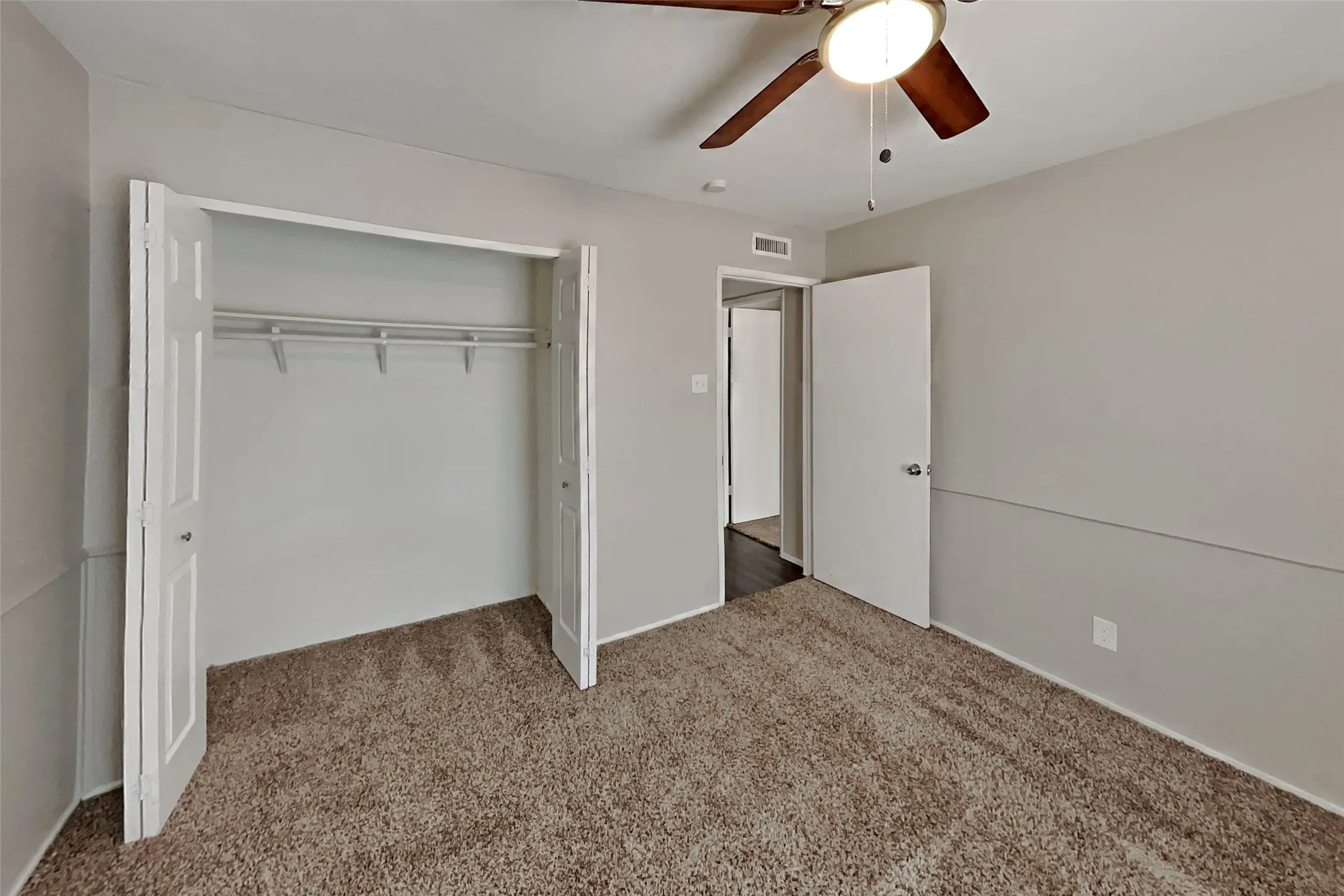 Single Family Residence For Rent in Collin County , 1205 Harvest Glen Drive, Plano, Texas 75023, 3 Bedroom, 2 Bathroom, 2 Garage spaces, 1,828 Sqft, built in 1974, mls#21403480, Real Estate Agent in Plano, Homes For Rent in Collin county, Homes For Rent in Plano, Realtor in Plano Texas, Real Estate Brokerage Independent Realty Texas, Luminita Cordes Realtor