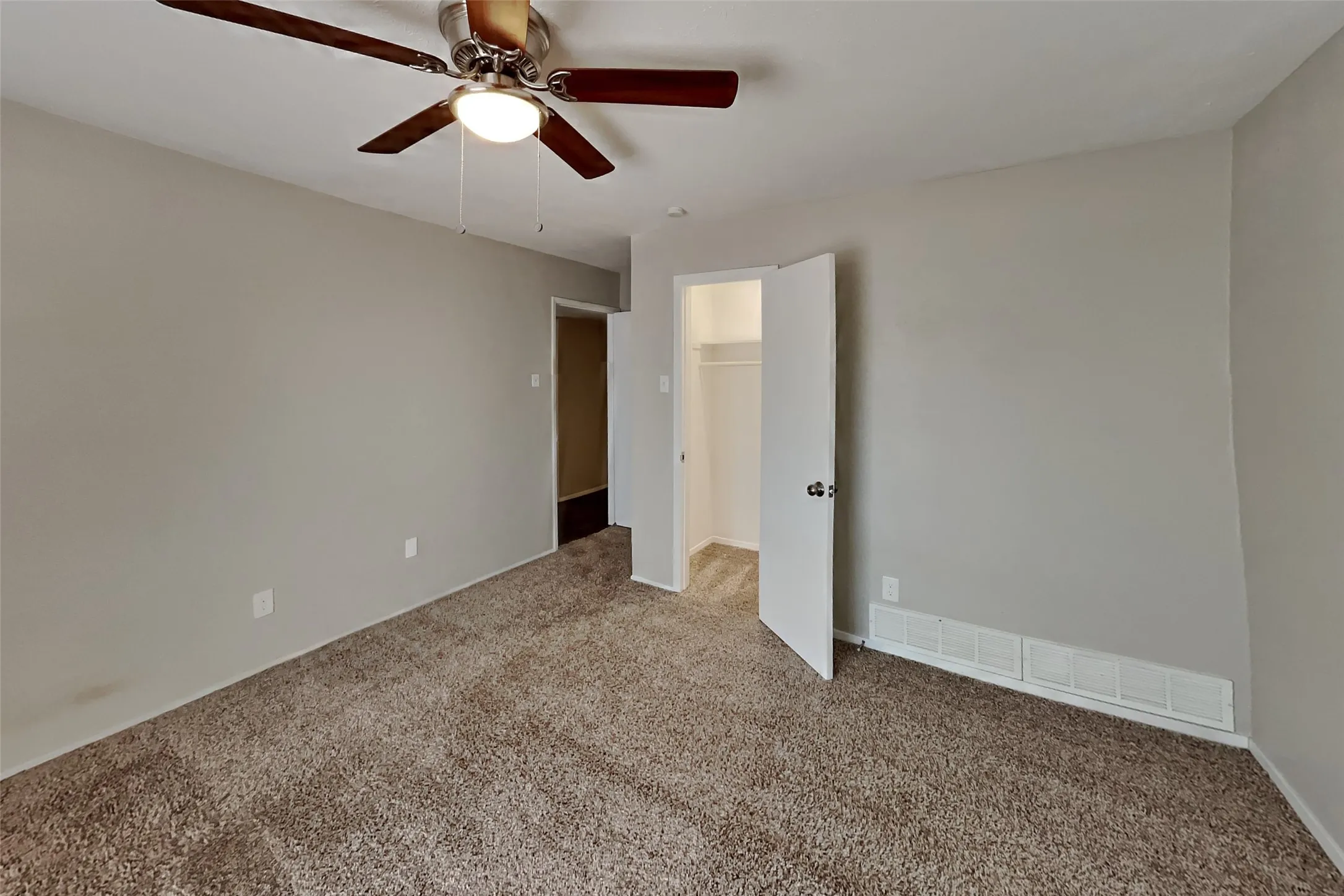 Single Family Residence For Rent in Collin County , 1205 Harvest Glen Drive, Plano, Texas 75023, 3 Bedroom, 2 Bathroom, 2 Garage spaces, 1,828 Sqft, built in 1974, mls#21403480, Real Estate Agent in Plano, Homes For Rent in Collin county, Homes For Rent in Plano, Realtor in Plano Texas, Real Estate Brokerage Independent Realty Texas, Luminita Cordes Realtor