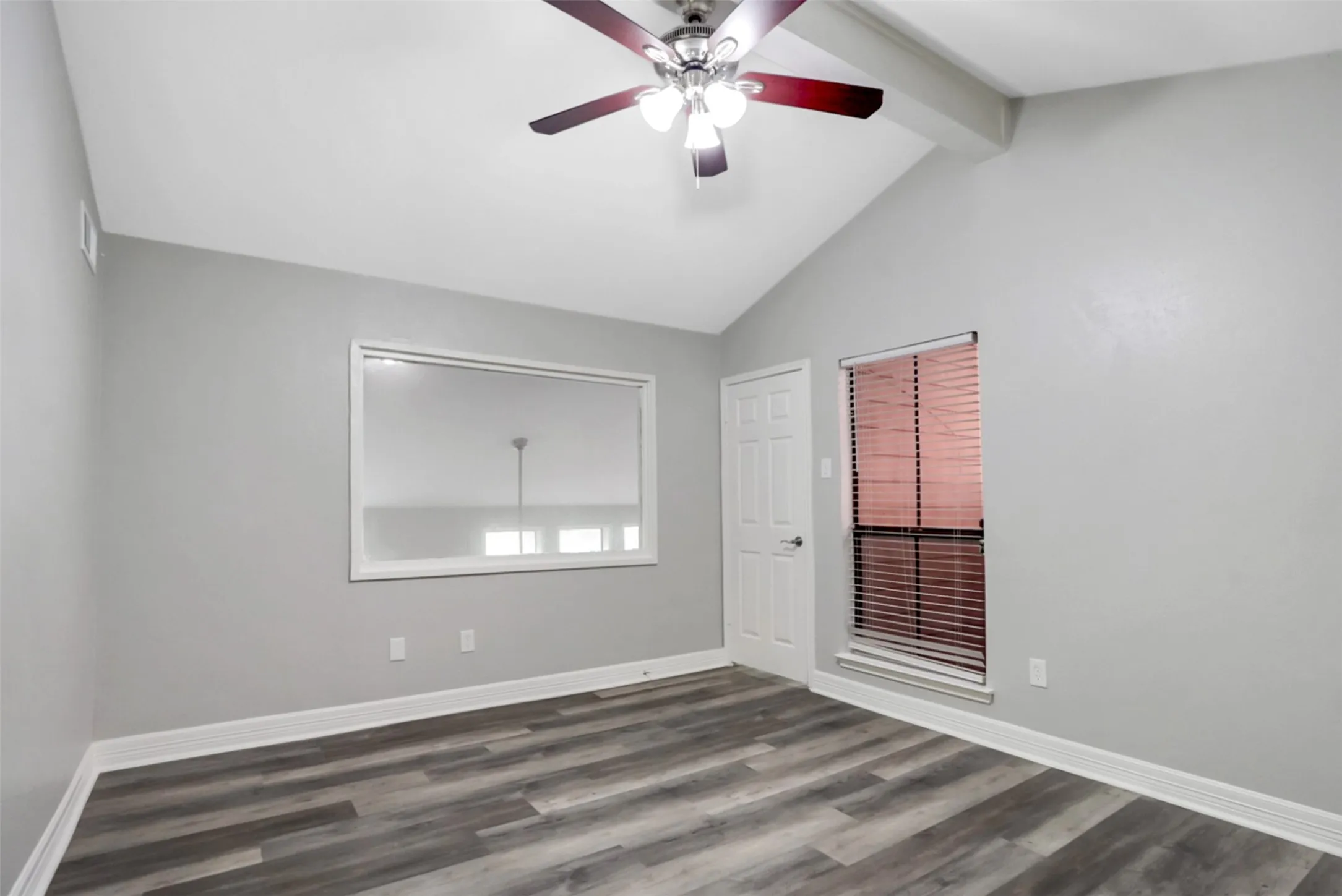 Condominium For Rent in Dallas County , 9254 Forest Lane 408, Dallas, Texas 75243, 2 Bedroom, 2 Bathroom, Garage spaces, 1,064 Sqft, built in 1982, mls#21401047, Real Estate Agent in Dallas, Homes For Rent in Dallas county, Homes For Rent in Dallas, Realtor in Dallas Texas, Real Estate Brokerage Independent Realty Texas, Luminita Cordes Realtor