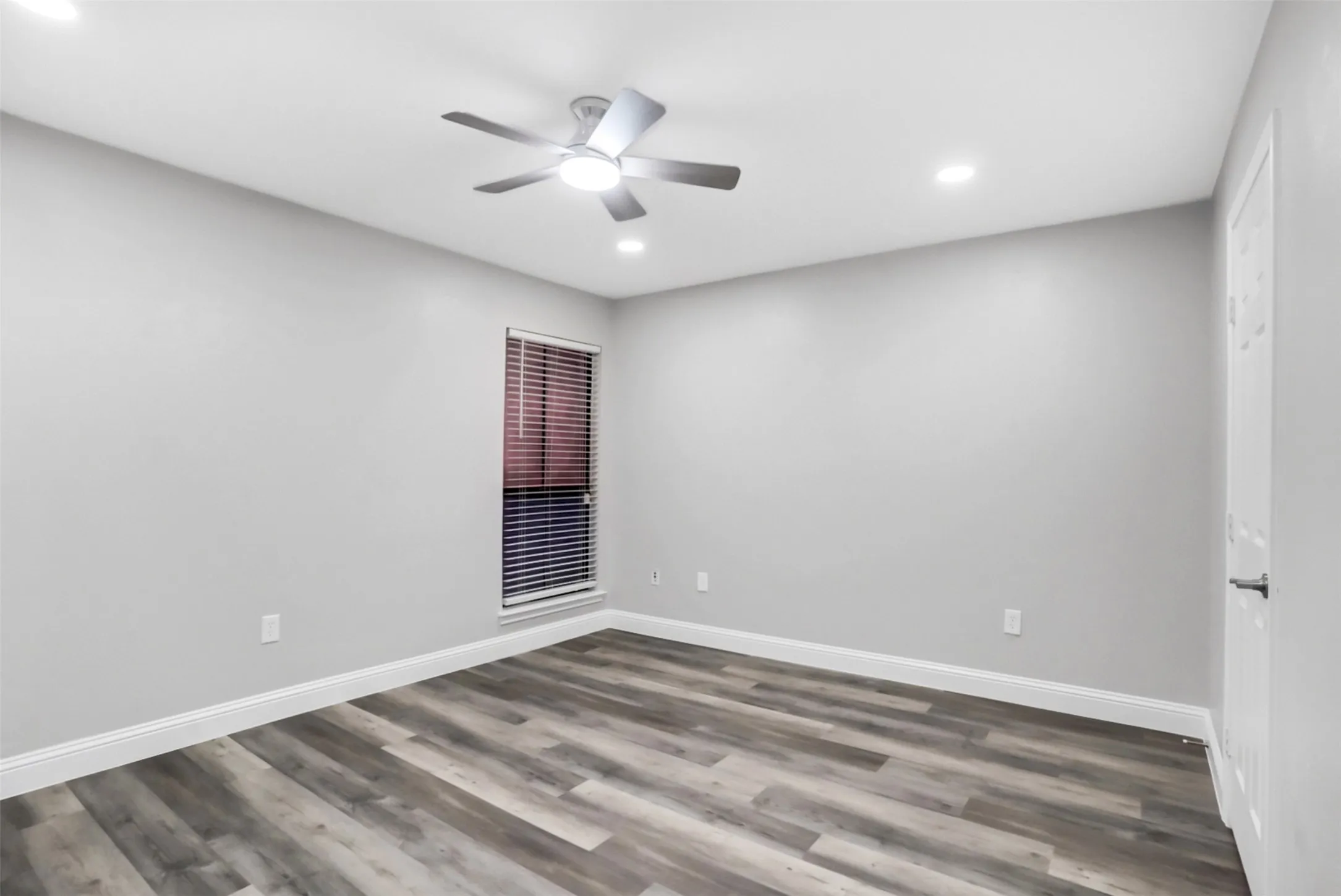 Condominium For Rent in Dallas County , 9254 Forest Lane 408, Dallas, Texas 75243, 2 Bedroom, 2 Bathroom, Garage spaces, 1,064 Sqft, built in 1982, mls#21401047, Real Estate Agent in Dallas, Homes For Rent in Dallas county, Homes For Rent in Dallas, Realtor in Dallas Texas, Real Estate Brokerage Independent Realty Texas, Luminita Cordes Realtor