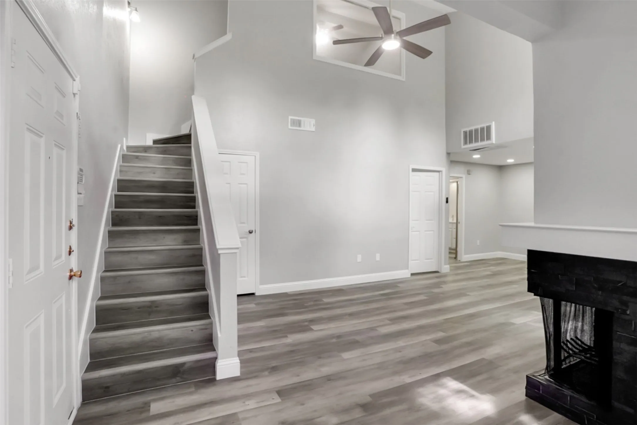 Condominium For Rent in Dallas County , 9254 Forest Lane 408, Dallas, Texas 75243, 2 Bedroom, 2 Bathroom, Garage spaces, 1,064 Sqft, built in 1982, mls#21401047, Real Estate Agent in Dallas, Homes For Rent in Dallas county, Homes For Rent in Dallas, Realtor in Dallas Texas, Real Estate Brokerage Independent Realty Texas, Luminita Cordes Realtor