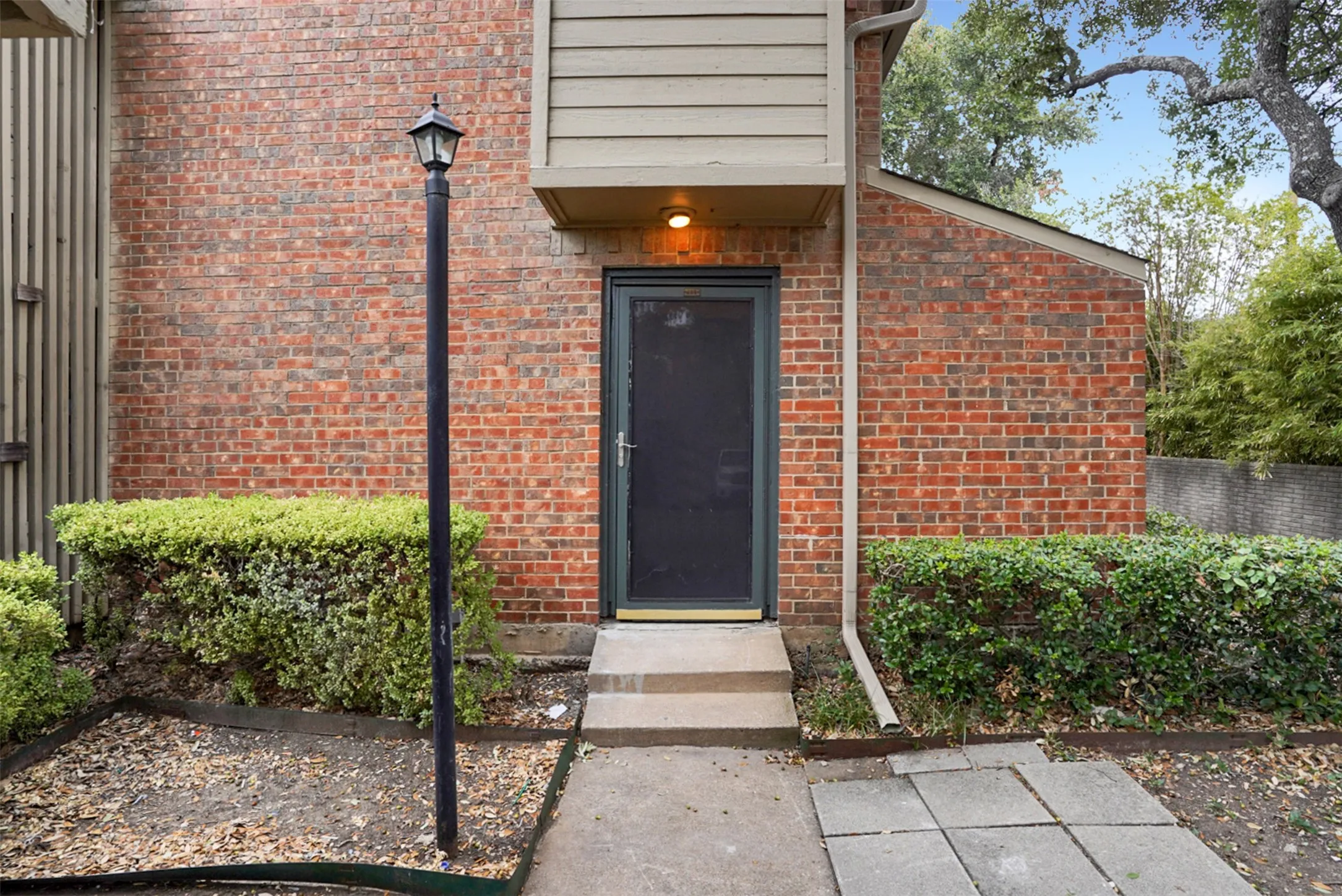 Condominium For Rent in Dallas County , 9254 Forest Lane 408, Dallas, Texas 75243, 2 Bedroom, 2 Bathroom, Garage spaces, 1,064 Sqft, built in 1982, mls#21401047, Real Estate Agent in Dallas, Homes For Rent in Dallas county, Homes For Rent in Dallas, Realtor in Dallas Texas, Real Estate Brokerage Independent Realty Texas, Luminita Cordes Realtor