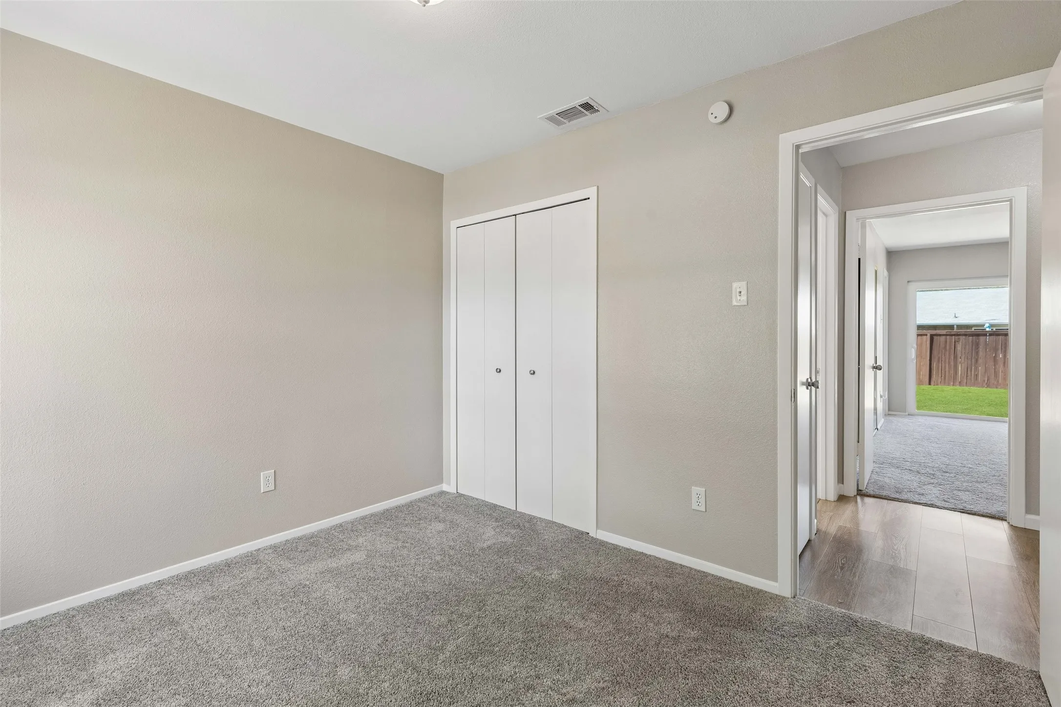 Single Family Residence For Sale in Dallas County , 2023 Inverness Drive, Carrollton, Texas 75007, 3 Bedroom, 2 Bathroom, 2 Garage spaces, 1,436 Sqft, built in 1972, mls#21390798, Real Estate Agent in Carrollton, Homes For Sale in Dallas county, Homes For Sale in Carrollton, Realtor in Carrollton Texas, Real Estate Brokerage Independent Realty Texas, Luminita Cordes Realtor