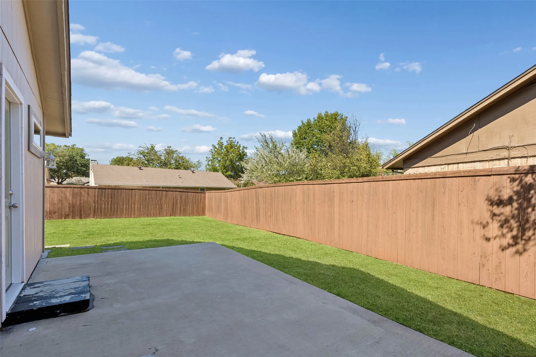 Single Family Residence For Sale in Dallas County , 2023 Inverness Drive, Carrollton, Texas 75007, 3 Bedroom, 2 Bathroom, 2 Garage spaces, 1,436 Sqft, built in 1972, mls#21390798, Real Estate Agent in Carrollton, Homes For Sale in Dallas county, Homes For Sale in Carrollton, Realtor in Carrollton Texas, Real Estate Brokerage Independent Realty Texas, Luminita Cordes Realtor