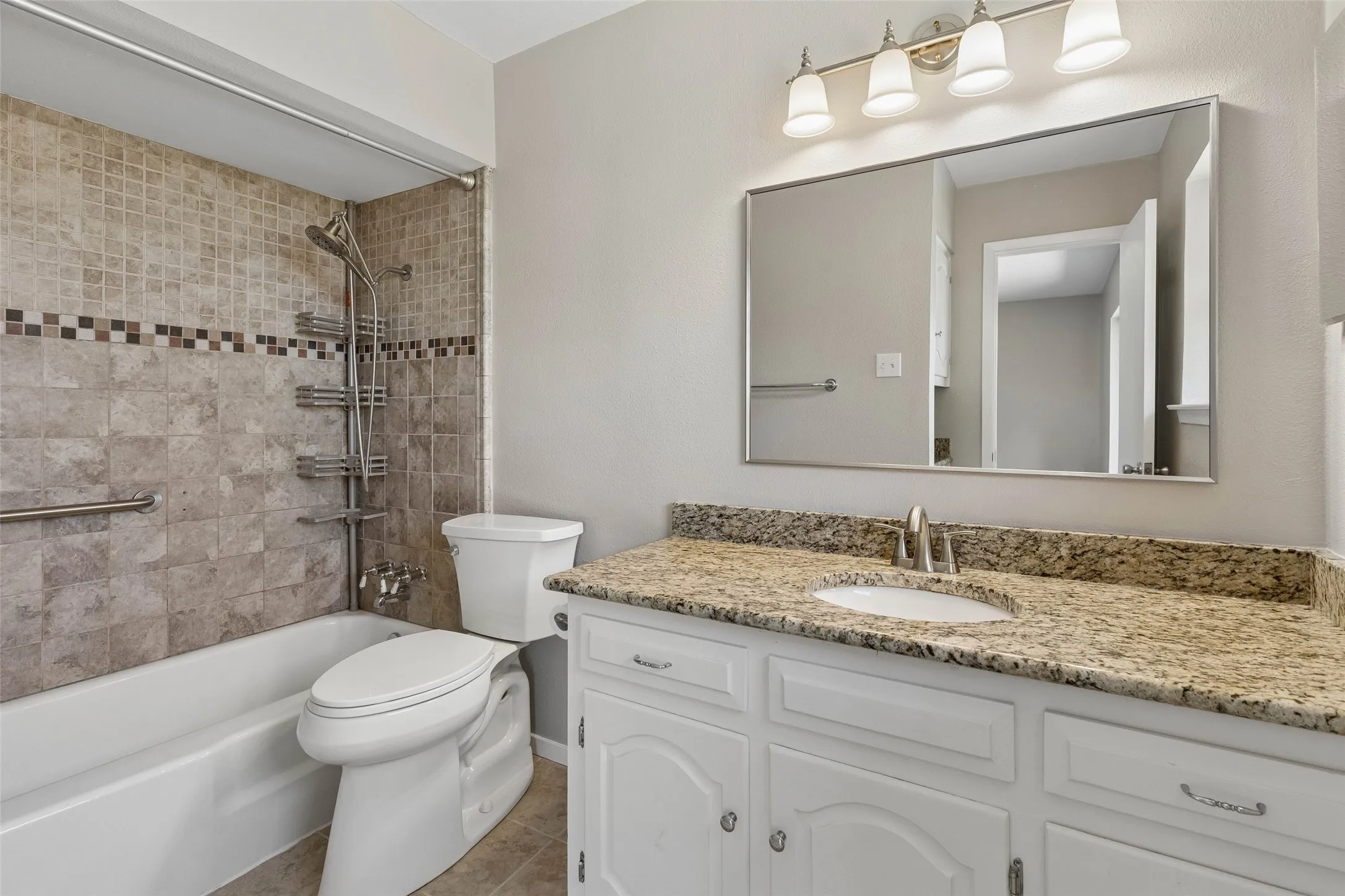 Single Family Residence For Sale in Dallas County , 2023 Inverness Drive, Carrollton, Texas 75007, 3 Bedroom, 2 Bathroom, 2 Garage spaces, 1,436 Sqft, built in 1972, mls#21390798, Real Estate Agent in Carrollton, Homes For Sale in Dallas county, Homes For Sale in Carrollton, Realtor in Carrollton Texas, Real Estate Brokerage Independent Realty Texas, Luminita Cordes Realtor