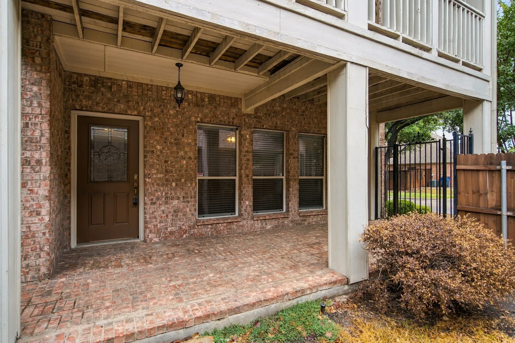 Single Family Residence For Rent in Collin County , 9424 Snowberry Drive, Frisco, Texas 75035, 3 Bedroom, 3 Bathroom, 2 Garage spaces, 2,182 Sqft, built in 2004, mls#21403441, Real Estate Agent in Frisco, Homes For Rent in Collin county, Homes For Rent in Frisco, Realtor in Frisco Texas, Real Estate Brokerage Independent Realty Texas, Luminita Cordes Realtor