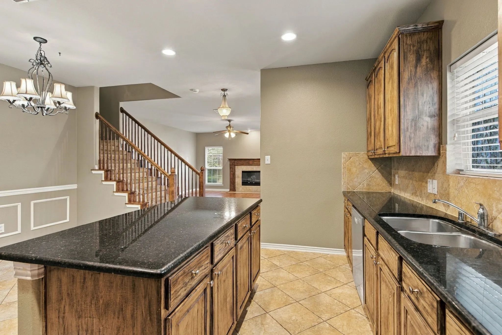 Single Family Residence For Rent in Collin County , 9424 Snowberry Drive, Frisco, Texas 75035, 3 Bedroom, 3 Bathroom, 2 Garage spaces, 2,182 Sqft, built in 2004, mls#21403441, Real Estate Agent in Frisco, Homes For Rent in Collin county, Homes For Rent in Frisco, Realtor in Frisco Texas, Real Estate Brokerage Independent Realty Texas, Luminita Cordes Realtor