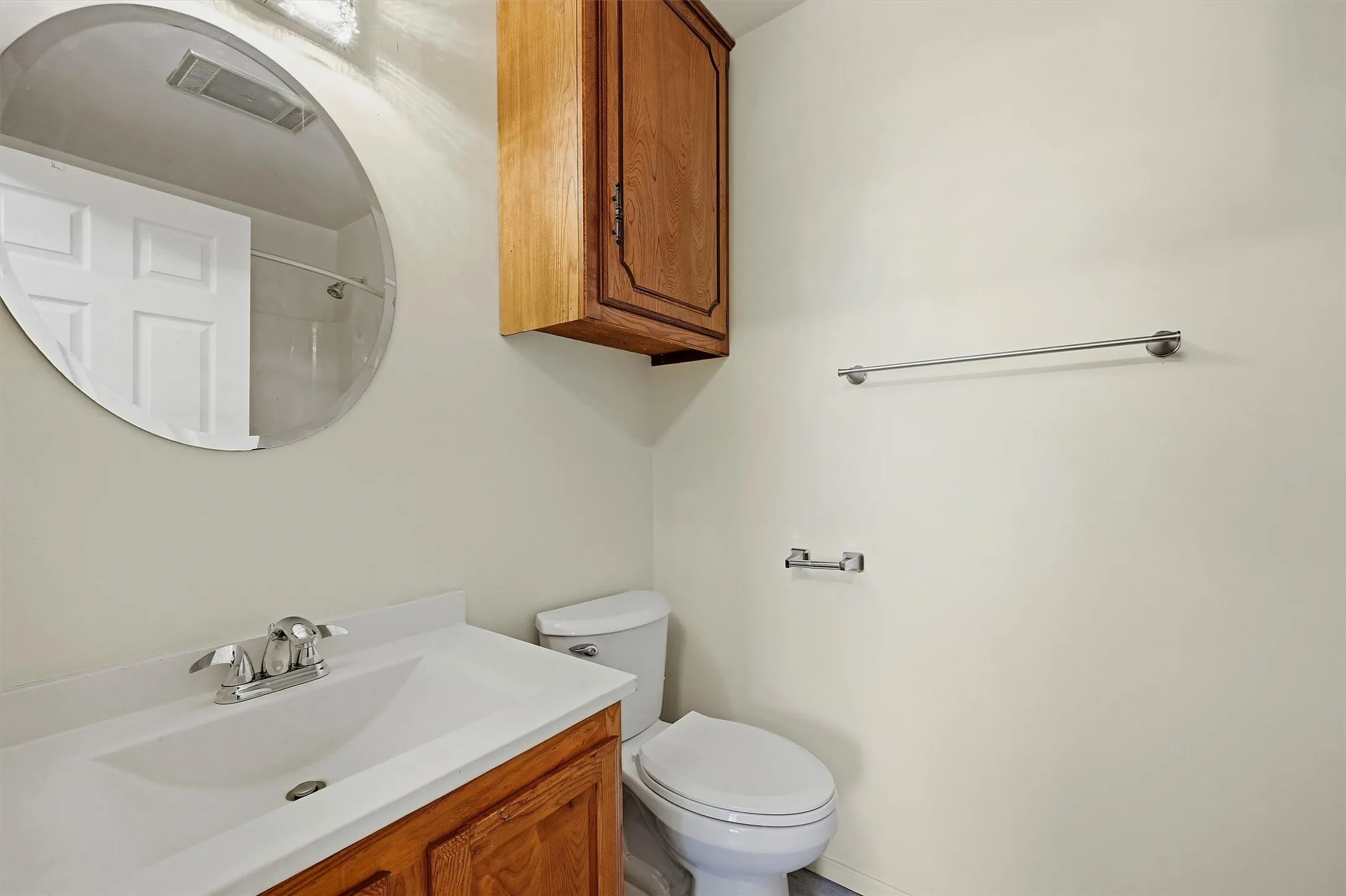 Single Family Residence For Sale in Grayson County , 400 E Murdock Street, Collinsville, Texas 76233, 3 Bedroom, 2 Bathroom, 1 Garage spaces, 1,476 Sqft, built in 1978, mls#21390721, Real Estate Agent in Collinsville, Homes For Sale in Grayson county, Homes For Sale in Collinsville, Realtor in Collinsville Texas, Real Estate Brokerage Independent Realty Texas, Luminita Cordes Realtor