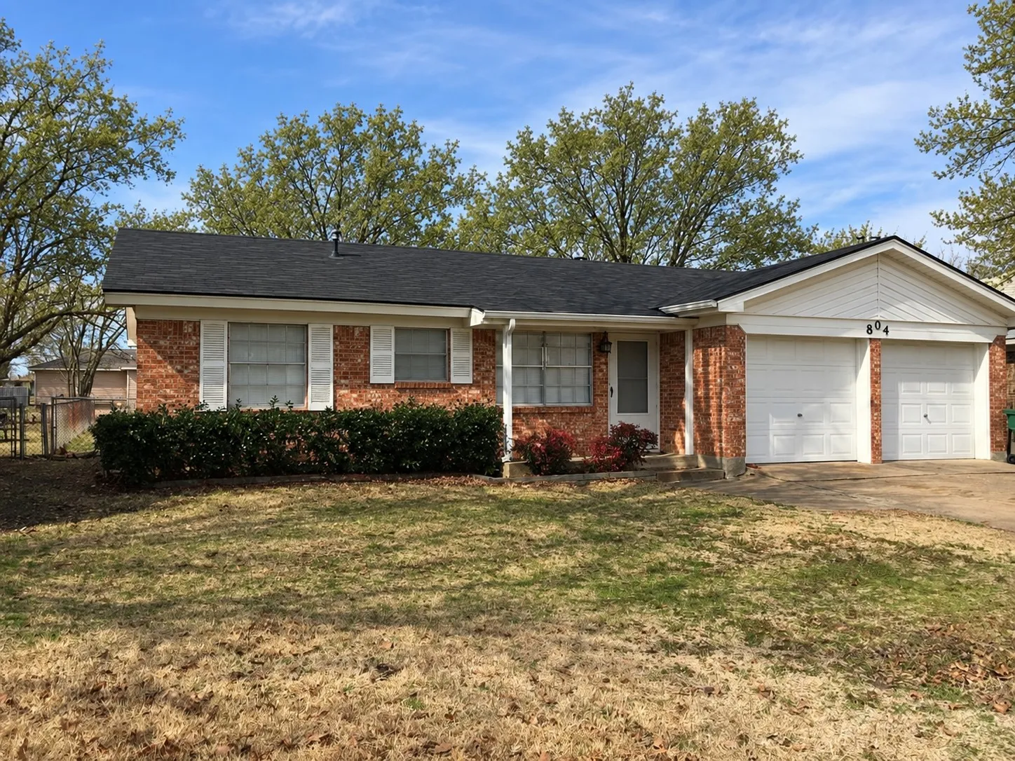 Single Family Residence For Rent in Grayson County , 804 N Hughes Street, Howe, Texas 75459, 3 Bedroom, 2 Bathroom, 2 Garage spaces, 1,112 Sqft, built in 1967, mls#21400734, Real Estate Agent in Howe, Homes For Rent in Grayson county, Homes For Rent in Howe, Realtor in Howe Texas, Real Estate Brokerage Independent Realty Texas, Luminita Cordes Realtor