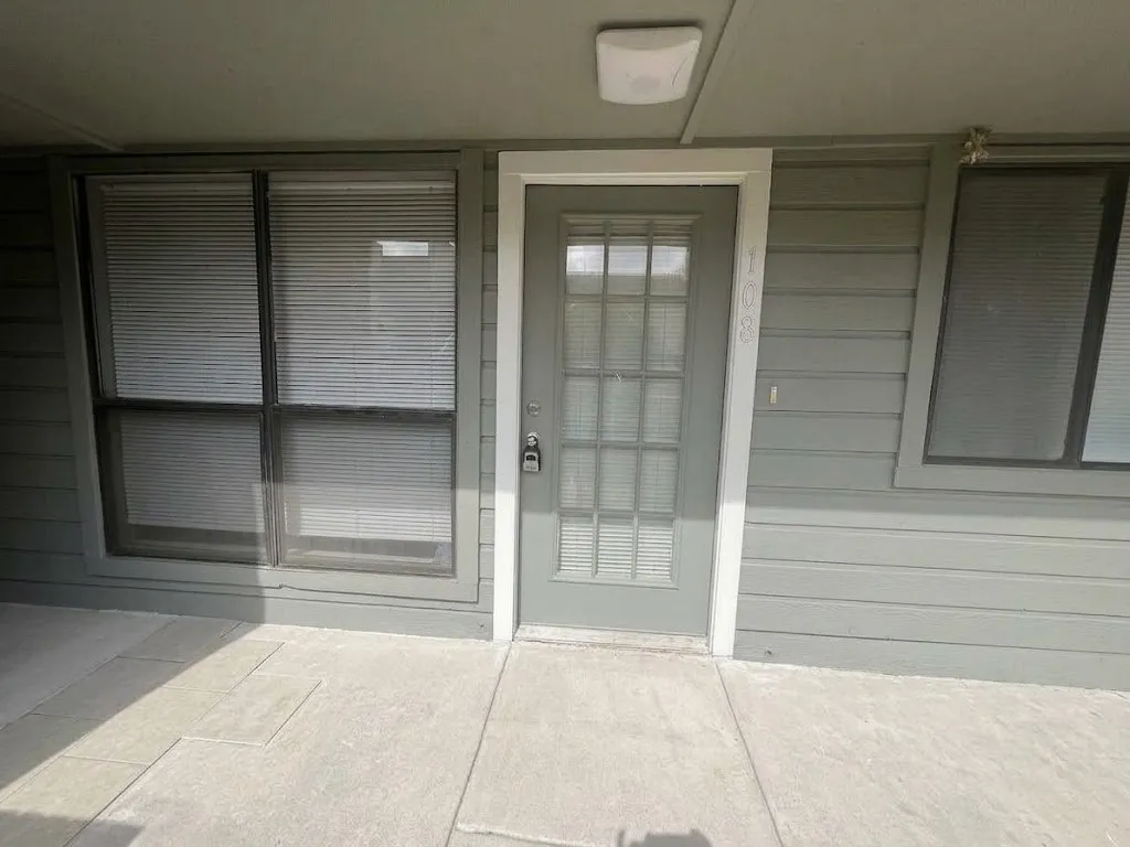 Condominium For Rent in Dallas County , 6108 Abrams Road 108, Dallas, Texas 75231, 1 Bedroom, 1 Bathroom, Garage spaces, 600 Sqft, built in 2005, mls#21403512, Real Estate Agent in Dallas, Homes For Rent in Dallas county, Homes For Rent in Dallas, Realtor in Dallas Texas, Real Estate Brokerage Independent Realty Texas, Luminita Cordes Realtor