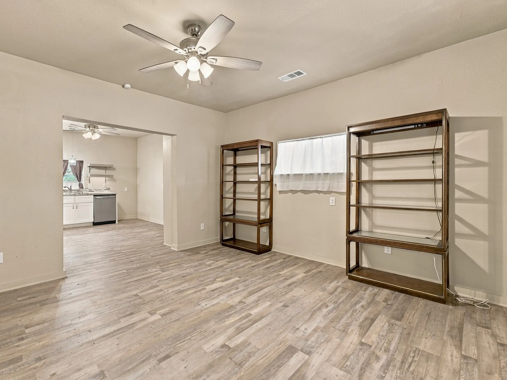 Single Family Residence For Sale in Wise County , 207 N Oneil Street, Alvord, Texas 76225, 2 Bedroom, 1 Bathroom, Garage spaces, 1,248 Sqft, built in 0, mls#21403467, Real Estate Agent in Alvord, Homes For Sale in Wise county, Homes For Sale in Alvord, Realtor in Alvord Texas, Real Estate Brokerage Independent Realty Texas, Luminita Cordes Realtor