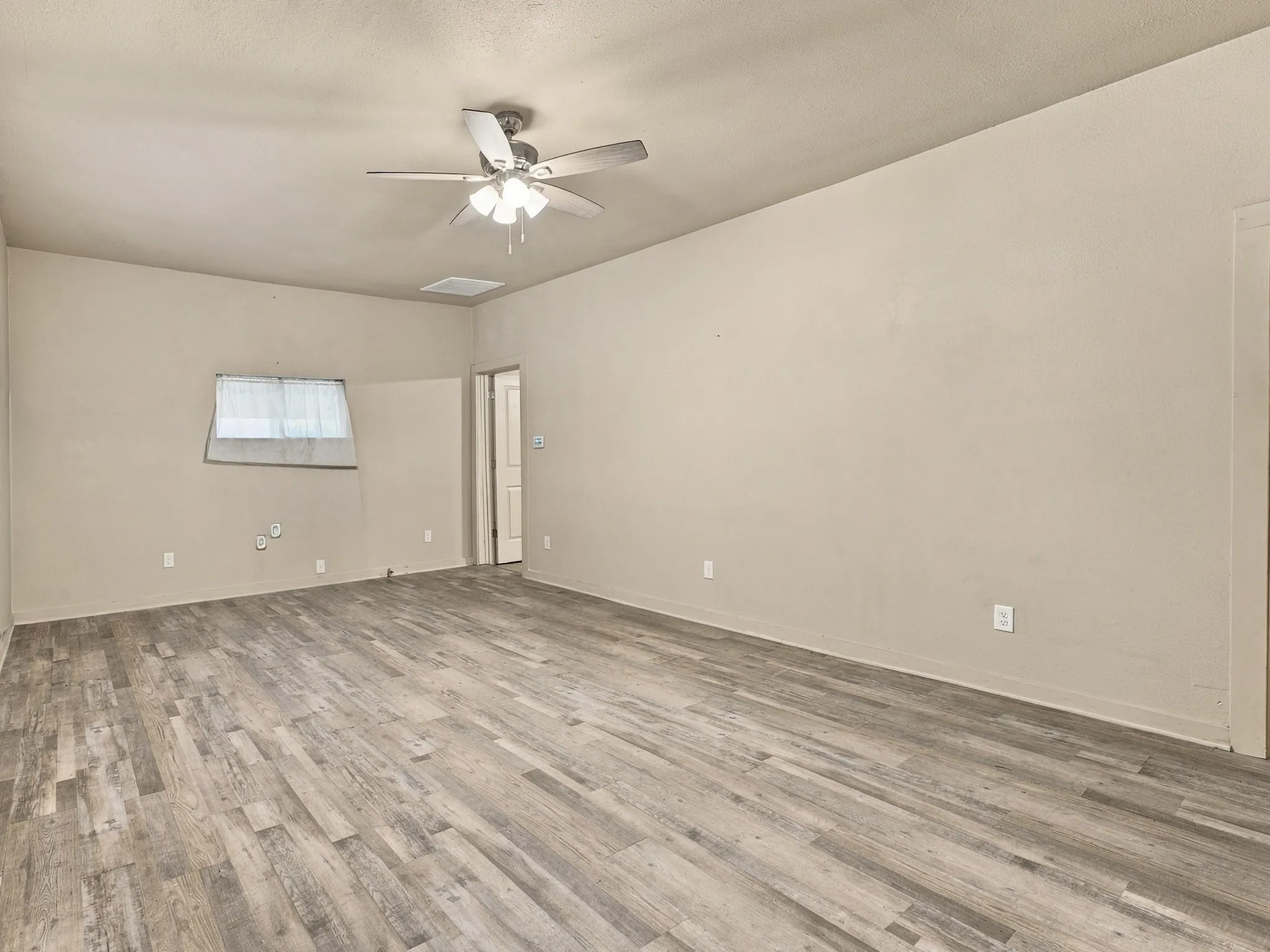 Single Family Residence For Sale in Wise County , 207 N Oneil Street, Alvord, Texas 76225, 2 Bedroom, 1 Bathroom, Garage spaces, 1,248 Sqft, built in 0, mls#21403467, Real Estate Agent in Alvord, Homes For Sale in Wise county, Homes For Sale in Alvord, Realtor in Alvord Texas, Real Estate Brokerage Independent Realty Texas, Luminita Cordes Realtor