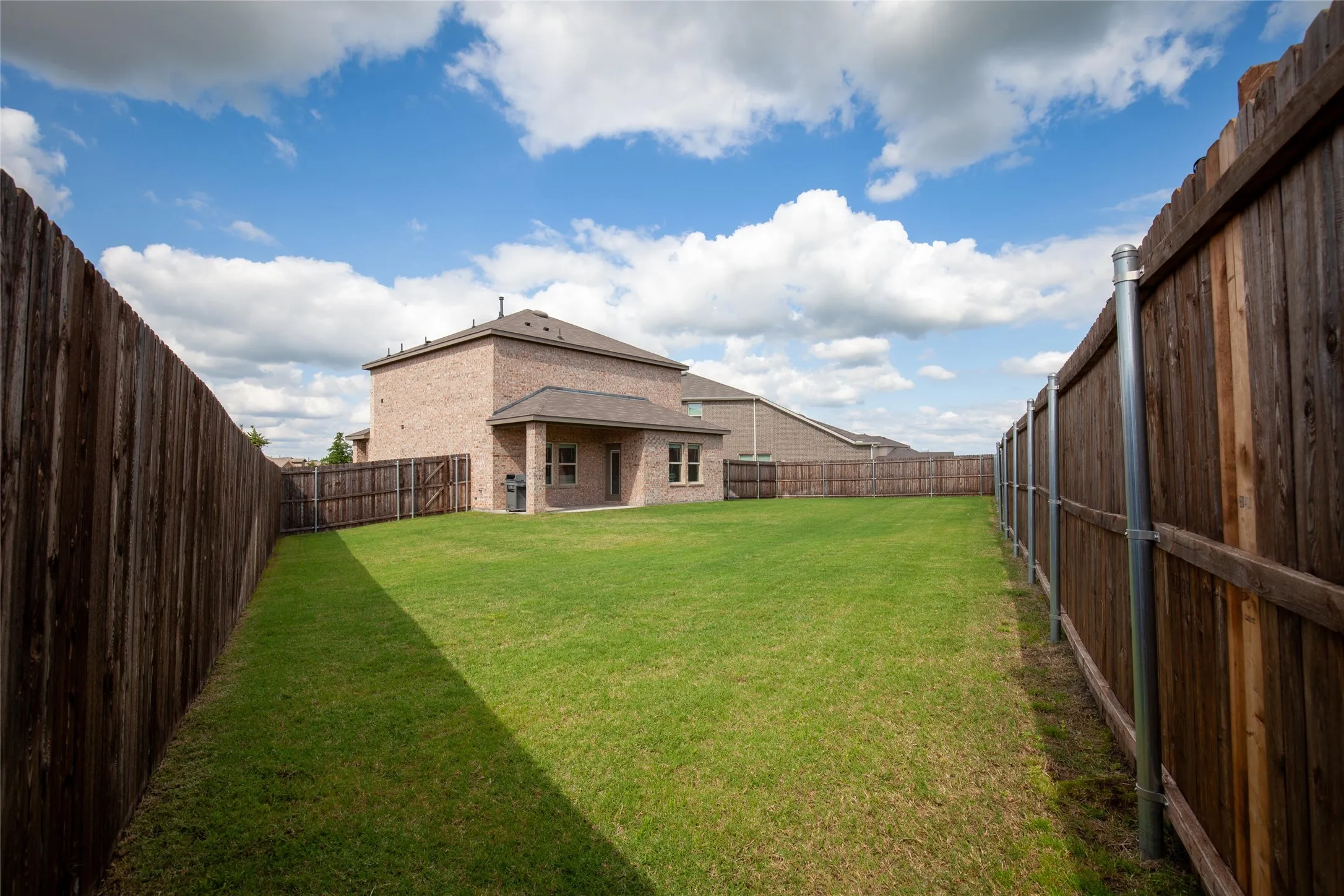Single Family Residence For Sale in Kaufman County , 1506 Usal Court, Forney, Texas 75126, 3 Bedroom, 2 Bathroom, 2 Garage spaces, 1,796 Sqft, built in 2023, mls#21403504, Real Estate Agent in Forney, Homes For Sale in Kaufman county, Homes For Sale in Forney, Realtor in Forney Texas, Real Estate Brokerage Independent Realty Texas, Luminita Cordes Realtor