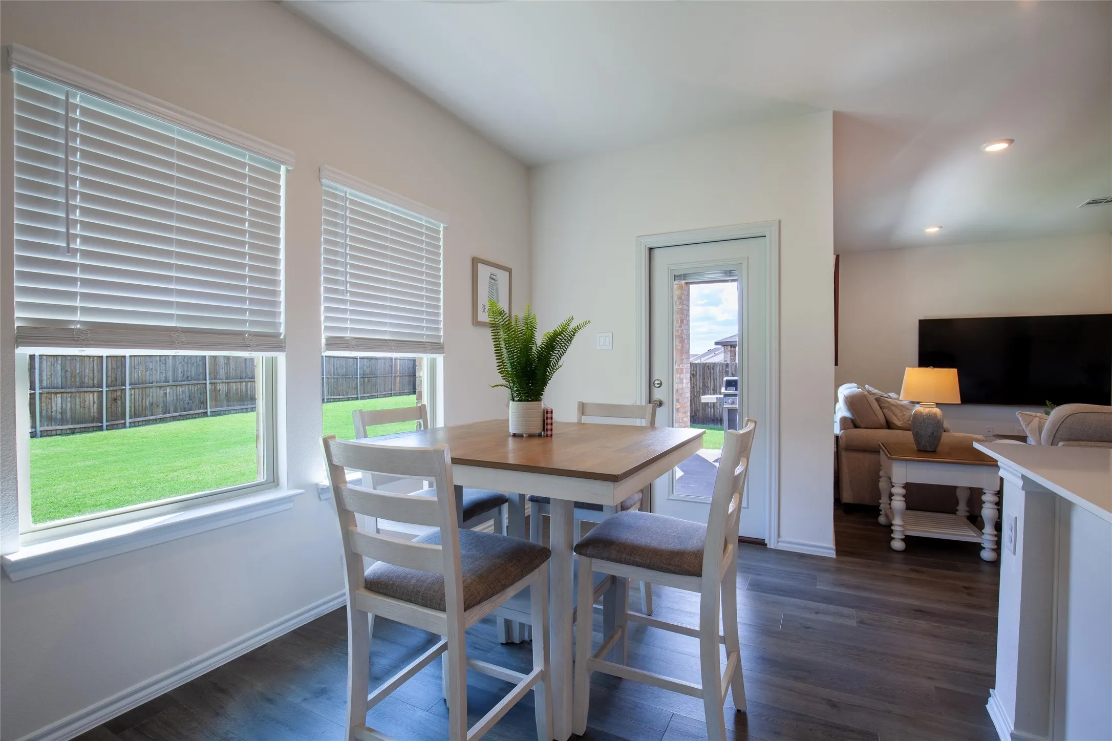 Single Family Residence For Sale in Kaufman County , 1506 Usal Court, Forney, Texas 75126, 3 Bedroom, 2 Bathroom, 2 Garage spaces, 1,796 Sqft, built in 2023, mls#21403504, Real Estate Agent in Forney, Homes For Sale in Kaufman county, Homes For Sale in Forney, Realtor in Forney Texas, Real Estate Brokerage Independent Realty Texas, Luminita Cordes Realtor