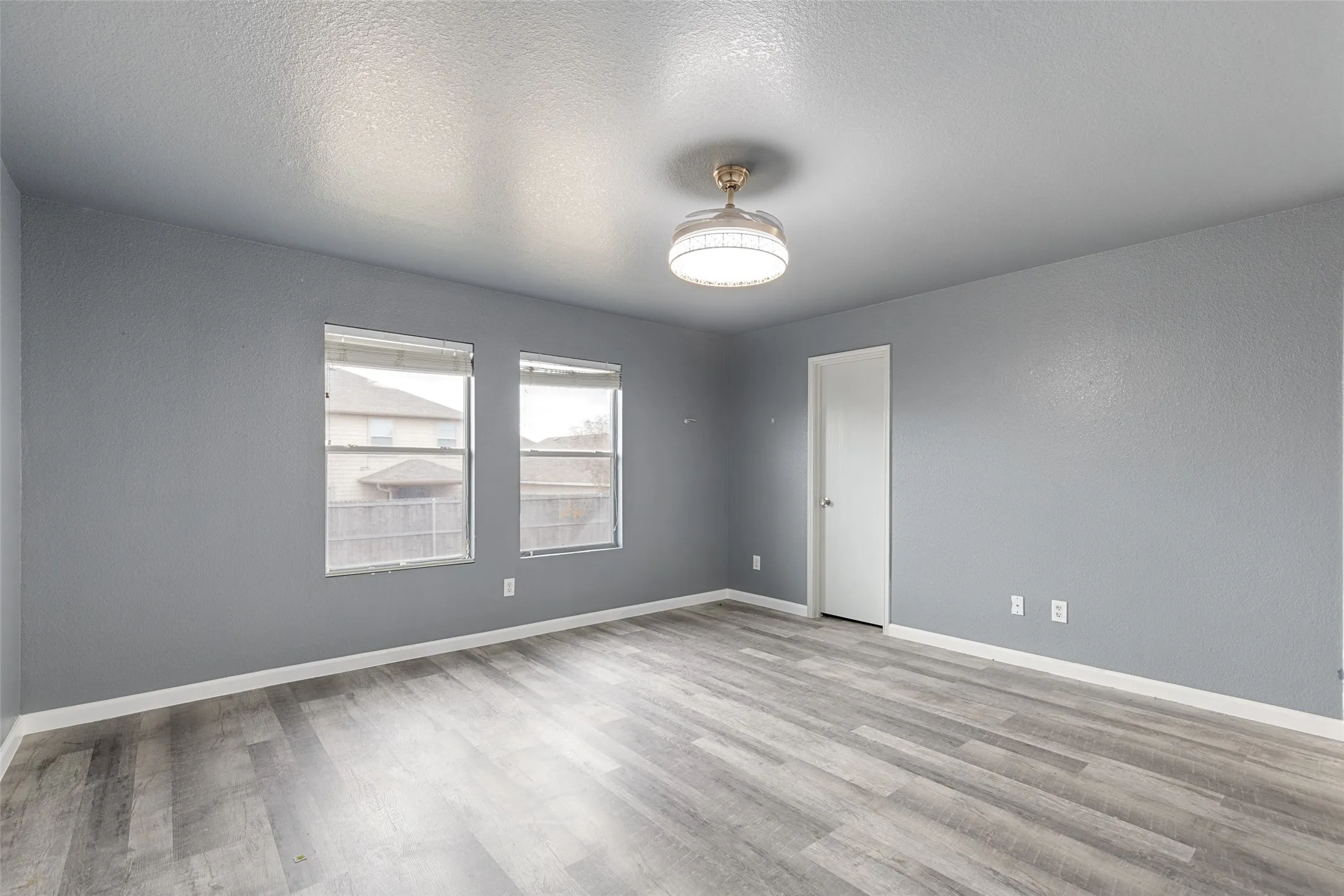 Single Family Residence For Sale in Tarrant County , 14109 Cochise Drive, Fort Worth, Texas 76052, 4 Bedroom, 2 Bathroom, 2 Garage spaces, 1,768 Sqft, built in 2007, mls#21326940, Real Estate Agent in Fort Worth, Homes For Sale in Tarrant county, Homes For Sale in Fort Worth, Realtor in Fort Worth Texas, Real Estate Brokerage Independent Realty Texas, Luminita Cordes Realtor