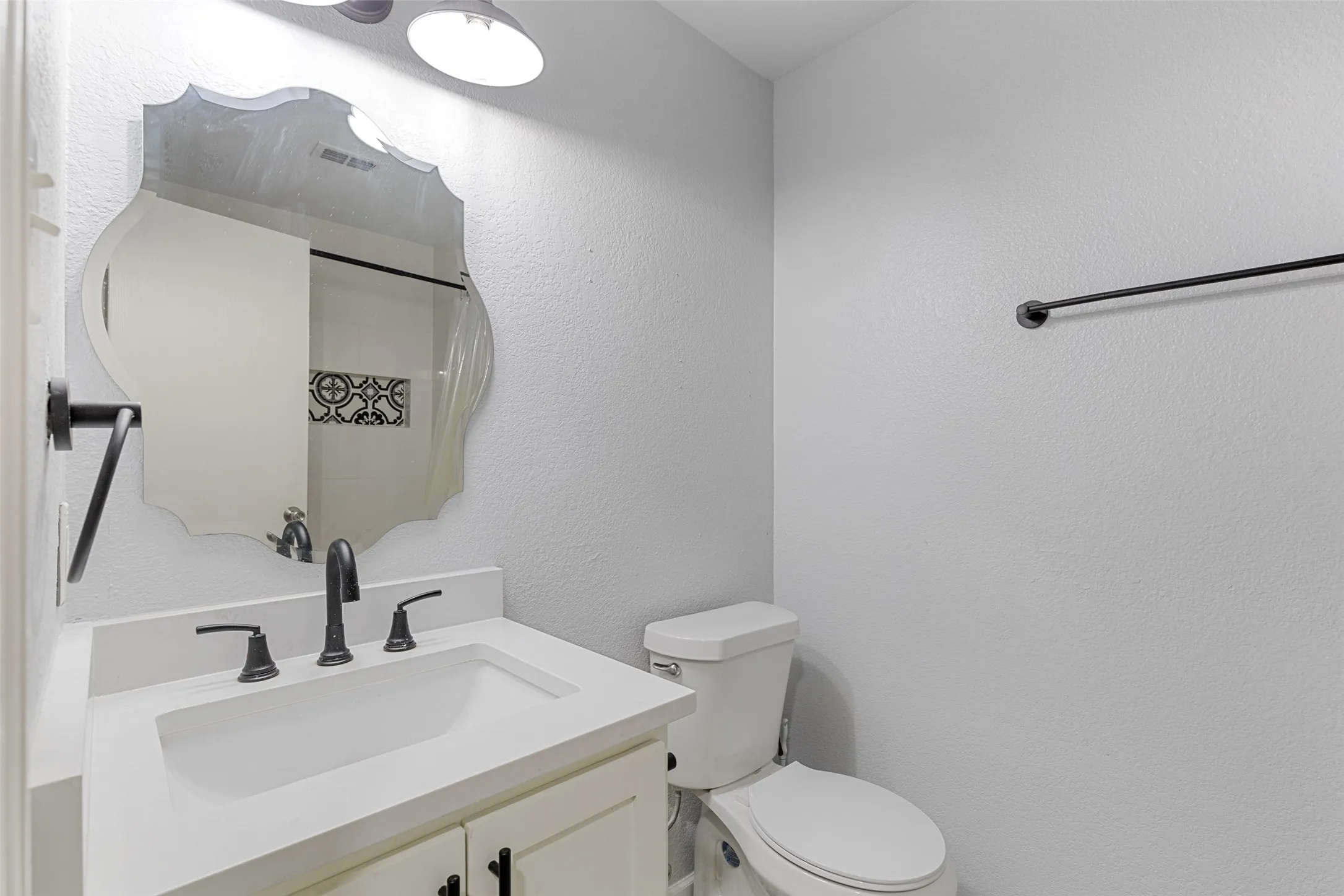 Single Family Residence For Sale in Tarrant County , 14109 Cochise Drive, Fort Worth, Texas 76052, 4 Bedroom, 2 Bathroom, 2 Garage spaces, 1,768 Sqft, built in 2007, mls#21326940, Real Estate Agent in Fort Worth, Homes For Sale in Tarrant county, Homes For Sale in Fort Worth, Realtor in Fort Worth Texas, Real Estate Brokerage Independent Realty Texas, Luminita Cordes Realtor