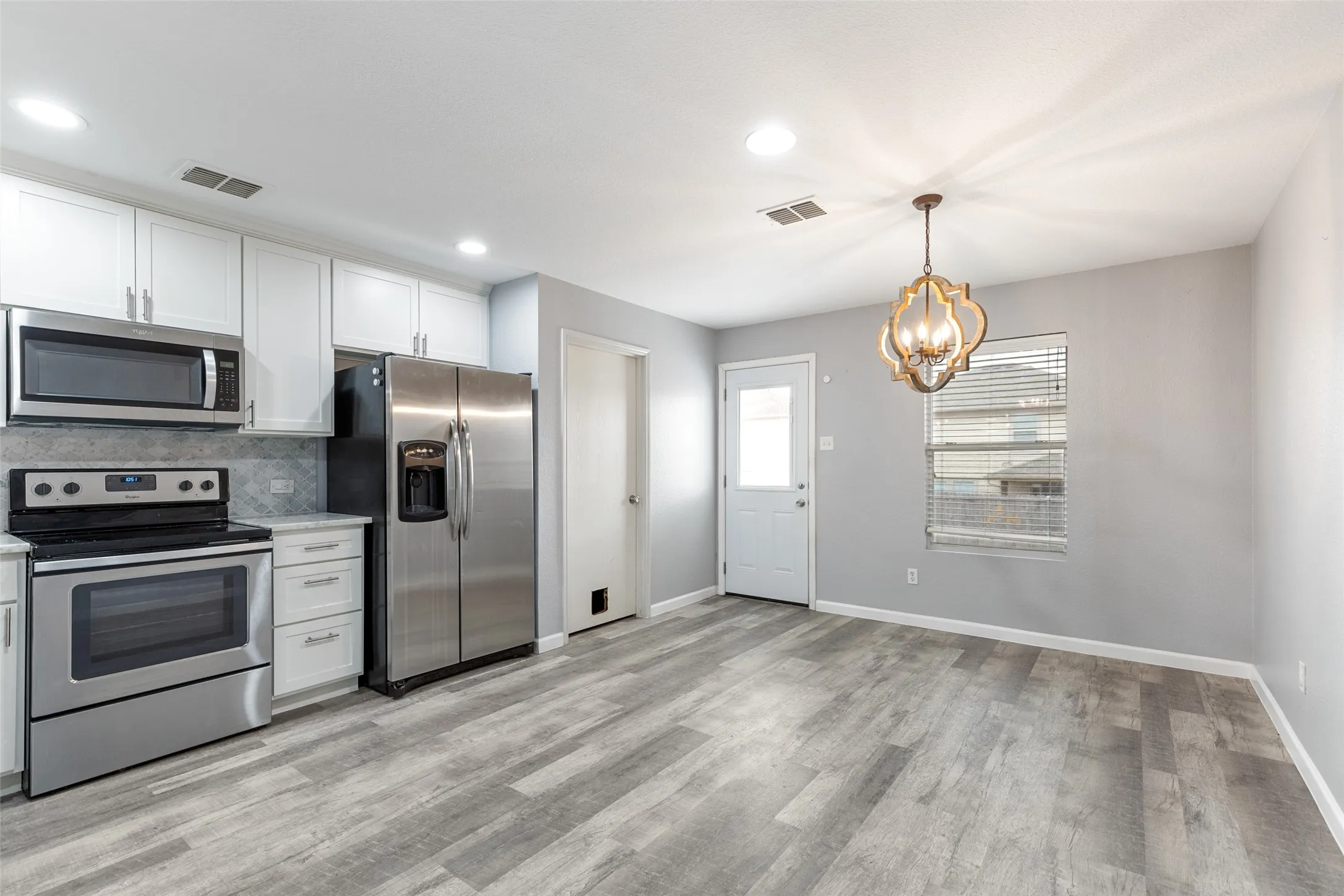 Single Family Residence For Sale in Tarrant County , 14109 Cochise Drive, Fort Worth, Texas 76052, 4 Bedroom, 2 Bathroom, 2 Garage spaces, 1,768 Sqft, built in 2007, mls#21326940, Real Estate Agent in Fort Worth, Homes For Sale in Tarrant county, Homes For Sale in Fort Worth, Realtor in Fort Worth Texas, Real Estate Brokerage Independent Realty Texas, Luminita Cordes Realtor