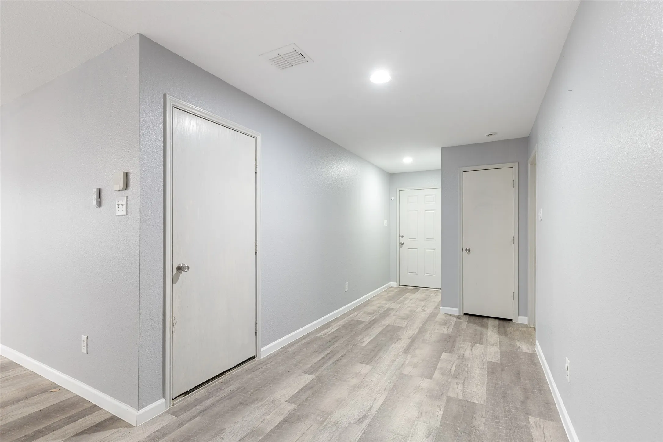 Single Family Residence For Sale in Tarrant County , 14109 Cochise Drive, Fort Worth, Texas 76052, 4 Bedroom, 2 Bathroom, 2 Garage spaces, 1,768 Sqft, built in 2007, mls#21326940, Real Estate Agent in Fort Worth, Homes For Sale in Tarrant county, Homes For Sale in Fort Worth, Realtor in Fort Worth Texas, Real Estate Brokerage Independent Realty Texas, Luminita Cordes Realtor