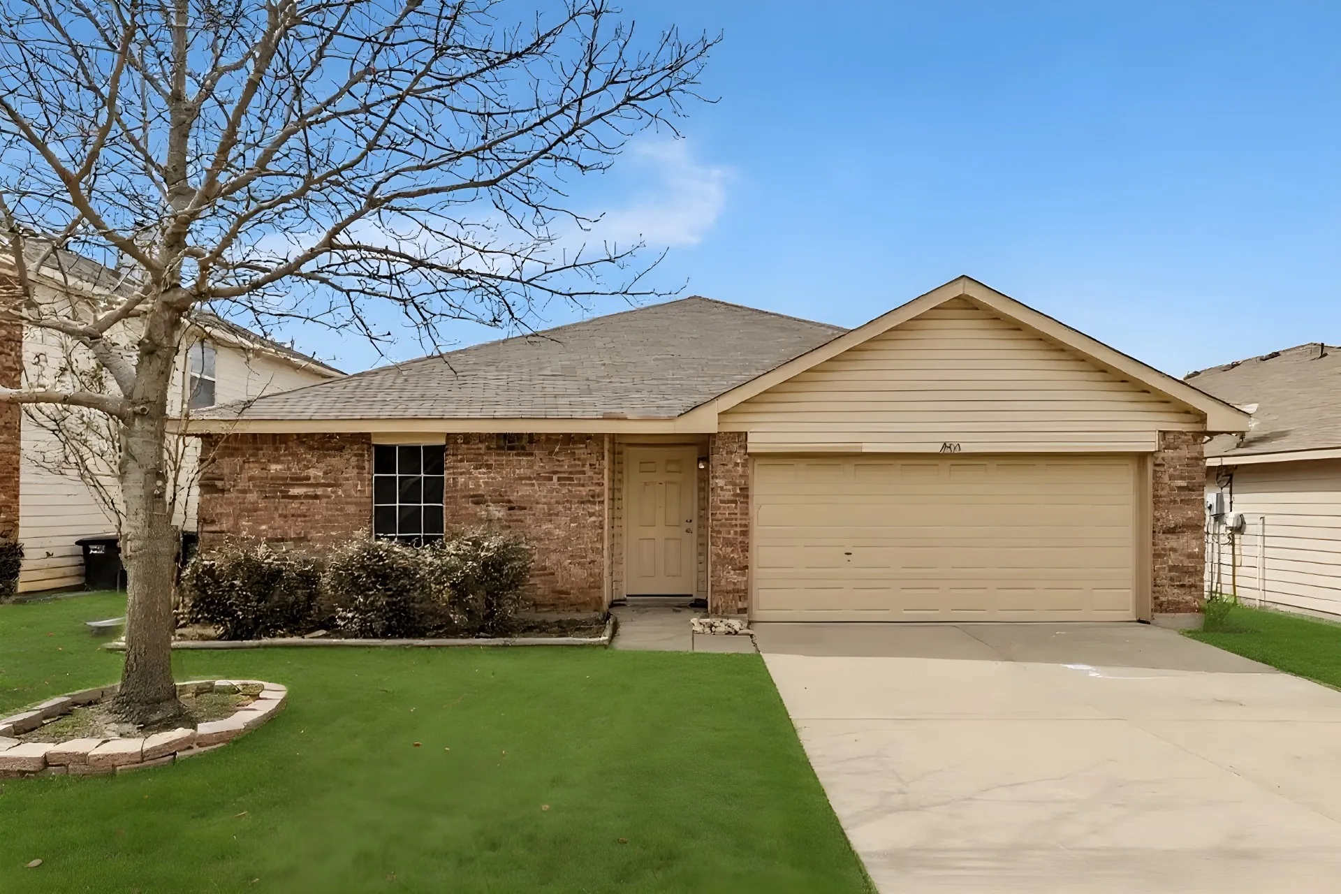 Single Family Residence For Sale in Tarrant County , 14109 Cochise Drive, Fort Worth, Texas 76052, 4 Bedroom, 2 Bathroom, 2 Garage spaces, 1,768 Sqft, built in 2007, mls#21326940, Real Estate Agent in Fort Worth, Homes For Sale in Tarrant county, Homes For Sale in Fort Worth, Realtor in Fort Worth Texas, Real Estate Brokerage Independent Realty Texas, Luminita Cordes Realtor
