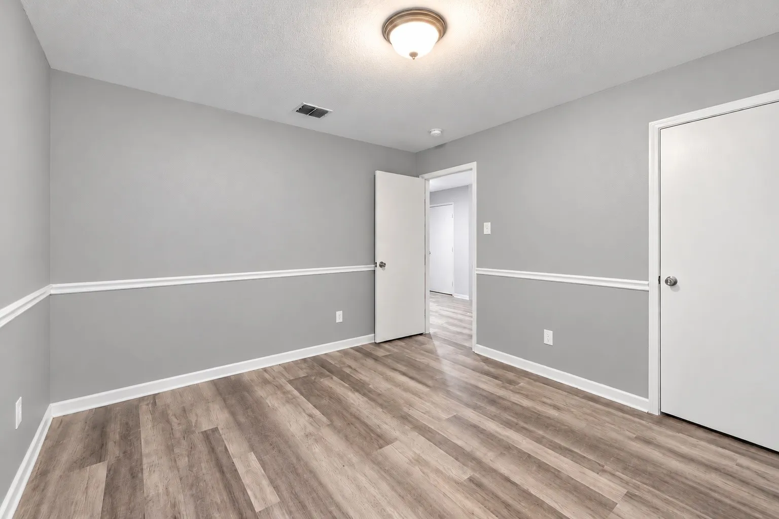 Single Family Residence For Sale in Tarrant County , 14109 Cochise Drive, Fort Worth, Texas 76052, 4 Bedroom, 2 Bathroom, 2 Garage spaces, 1,768 Sqft, built in 2007, mls#21326940, Real Estate Agent in Fort Worth, Homes For Sale in Tarrant county, Homes For Sale in Fort Worth, Realtor in Fort Worth Texas, Real Estate Brokerage Independent Realty Texas, Luminita Cordes Realtor