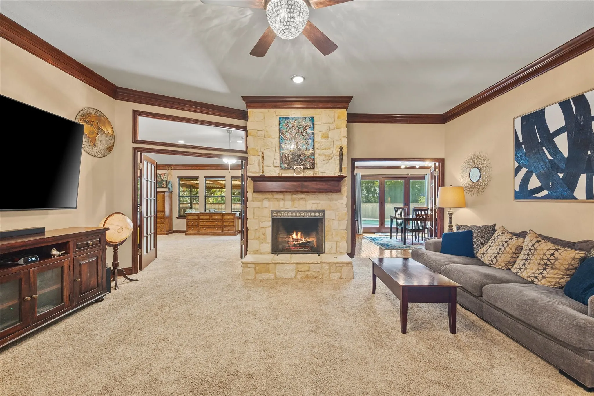 Single Family Residence For Sale in Rockwall County , 1107 Bayshore Drive, Rockwall, Texas 75087, 3 Bedroom, 2 Bathroom, 2 Garage spaces, 2,001 Sqft, built in 1984, mls#21401063, Real Estate Agent in Rockwall, Homes For Sale in Rockwall county, Homes For Sale in Rockwall, Realtor in Rockwall Texas, Real Estate Brokerage Independent Realty Texas, Luminita Cordes Realtor