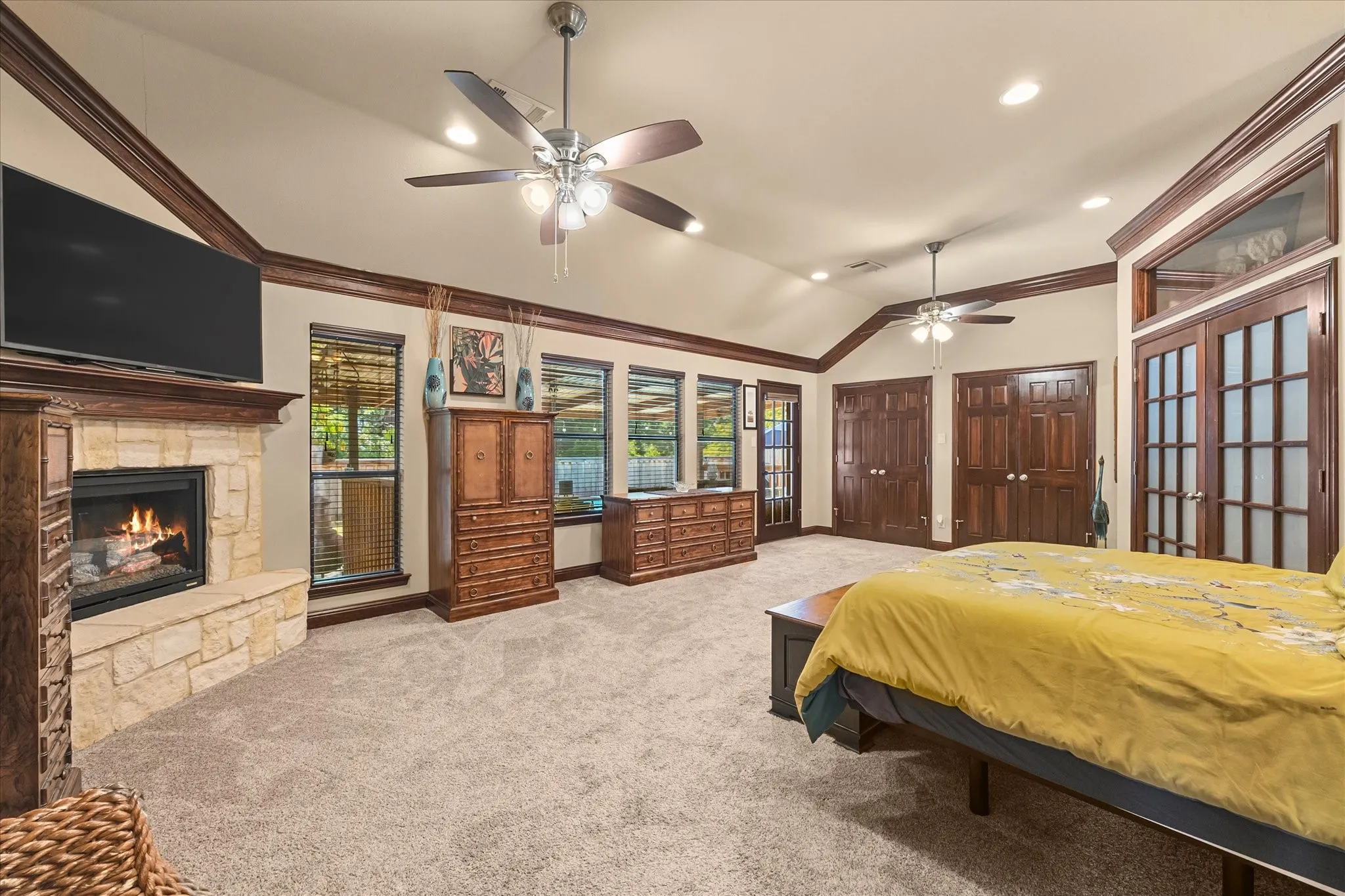 Single Family Residence For Sale in Rockwall County , 1107 Bayshore Drive, Rockwall, Texas 75087, 3 Bedroom, 2 Bathroom, 2 Garage spaces, 2,001 Sqft, built in 1984, mls#21401063, Real Estate Agent in Rockwall, Homes For Sale in Rockwall county, Homes For Sale in Rockwall, Realtor in Rockwall Texas, Real Estate Brokerage Independent Realty Texas, Luminita Cordes Realtor
