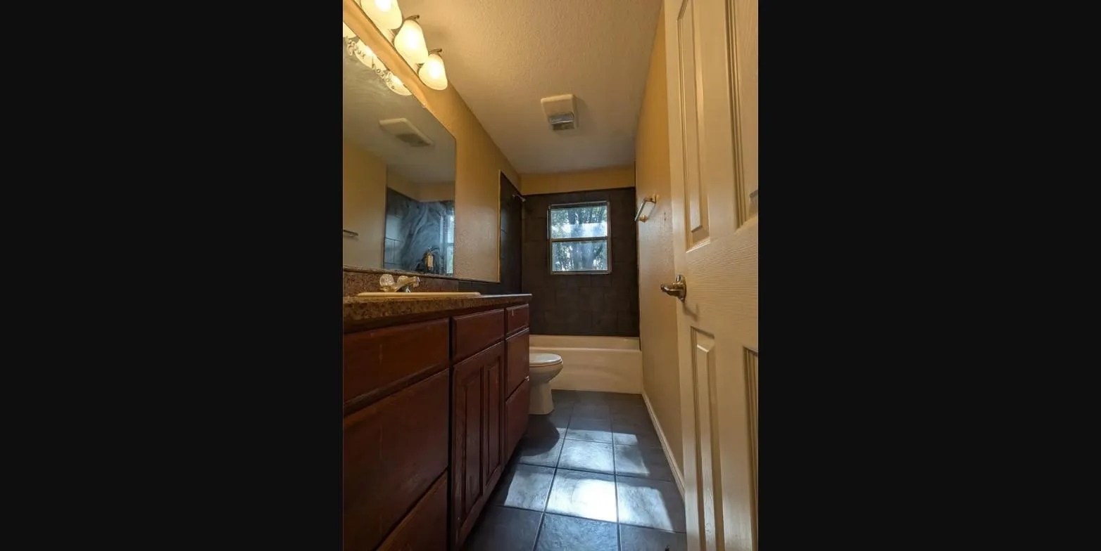 Single Family Residence For Rent in Parker County , 912 Red Bud Drive, Azle, Texas 76020, 3 Bedroom, 2 Bathroom, Garage spaces, 1,162 Sqft, built in 1955, mls#21392401, Real Estate Agent in Azle, Homes For Rent in Parker county, Homes For Rent in Azle, Realtor in Azle Texas, Real Estate Brokerage Independent Realty Texas, Luminita Cordes Realtor
