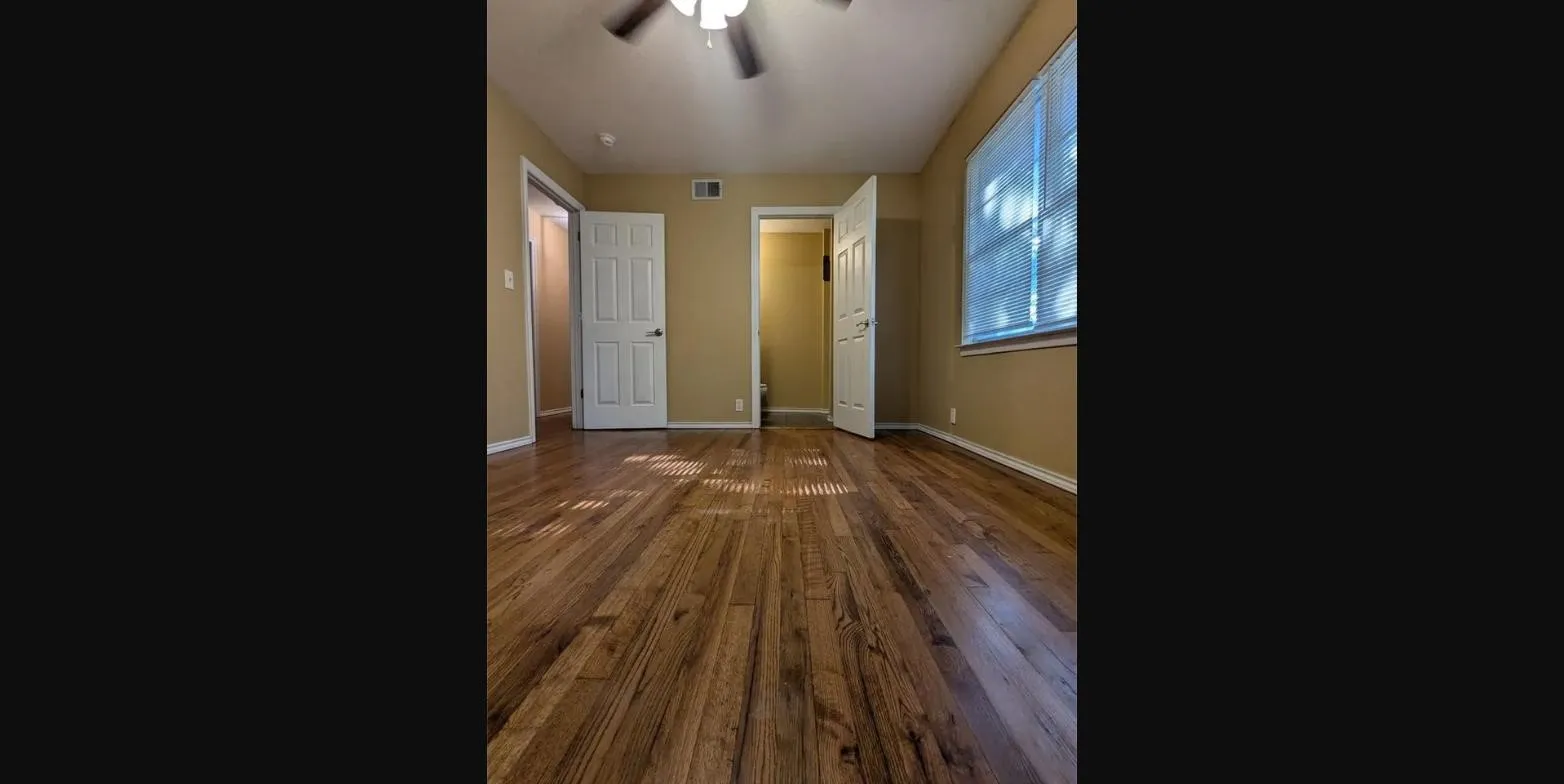 Single Family Residence For Rent in Parker County , 912 Red Bud Drive, Azle, Texas 76020, 3 Bedroom, 2 Bathroom, Garage spaces, 1,162 Sqft, built in 1955, mls#21392401, Real Estate Agent in Azle, Homes For Rent in Parker county, Homes For Rent in Azle, Realtor in Azle Texas, Real Estate Brokerage Independent Realty Texas, Luminita Cordes Realtor