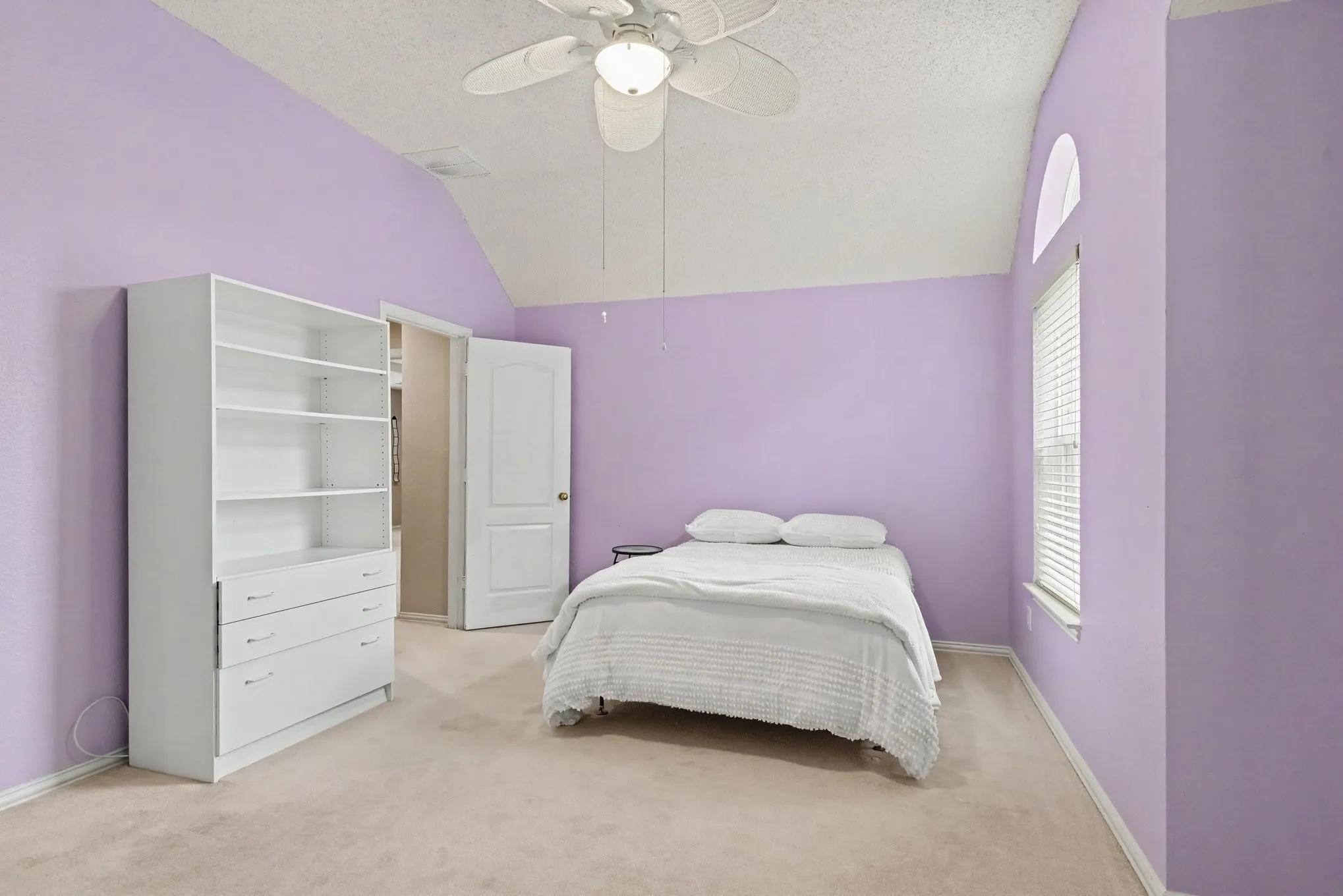 Single Family Residence For Sale in Collin County , 1713 Endicott Drive, Plano, Texas 75025, 5 Bedroom, 4 Bathroom, 2 Garage spaces, 3,370 Sqft, built in 1990, mls#21403505, Real Estate Agent in Plano, Homes For Sale in Collin county, Homes For Sale in Plano, Realtor in Plano Texas, Real Estate Brokerage Independent Realty Texas, Luminita Cordes Realtor