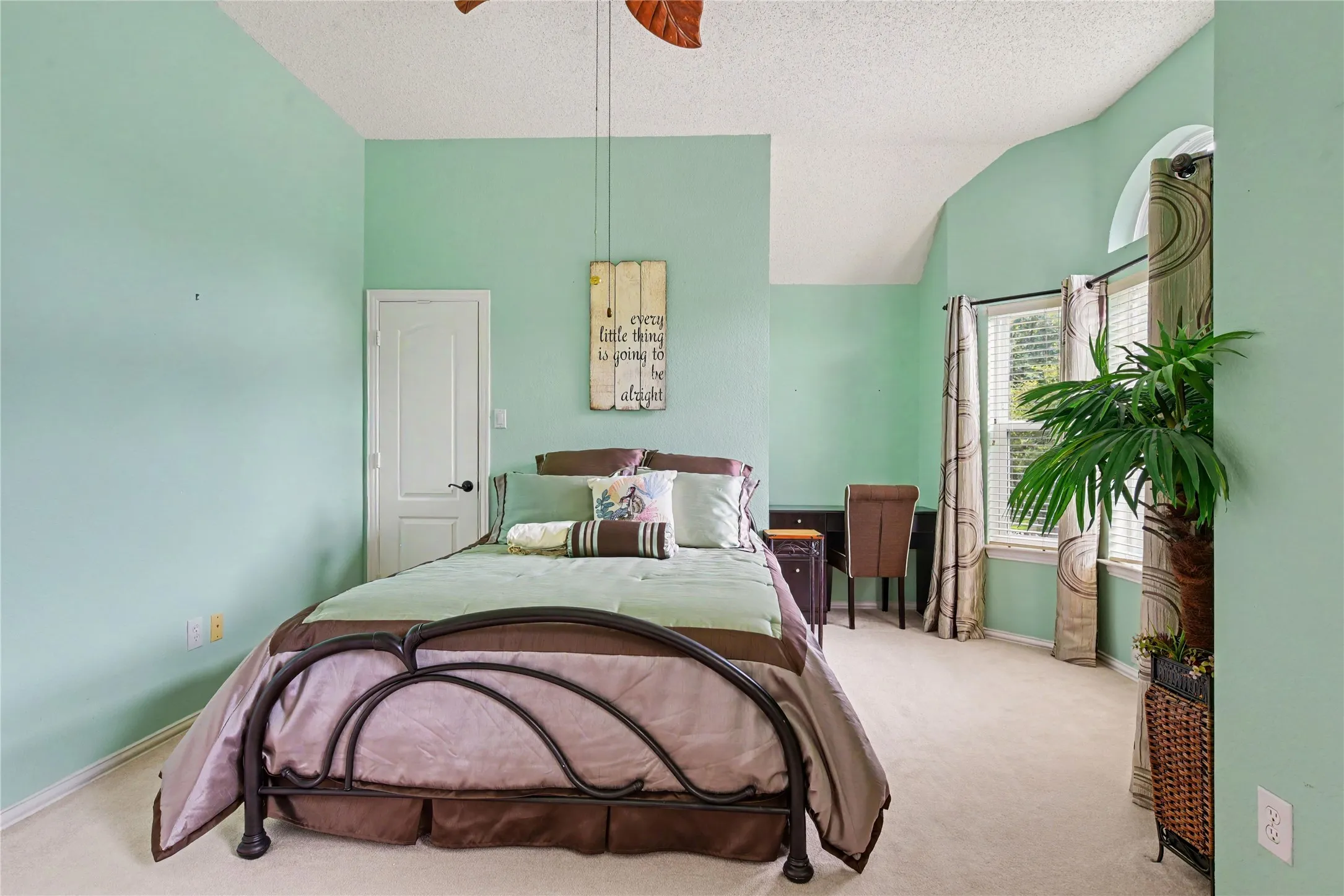 Single Family Residence For Sale in Collin County , 1713 Endicott Drive, Plano, Texas 75025, 5 Bedroom, 4 Bathroom, 2 Garage spaces, 3,370 Sqft, built in 1990, mls#21403505, Real Estate Agent in Plano, Homes For Sale in Collin county, Homes For Sale in Plano, Realtor in Plano Texas, Real Estate Brokerage Independent Realty Texas, Luminita Cordes Realtor