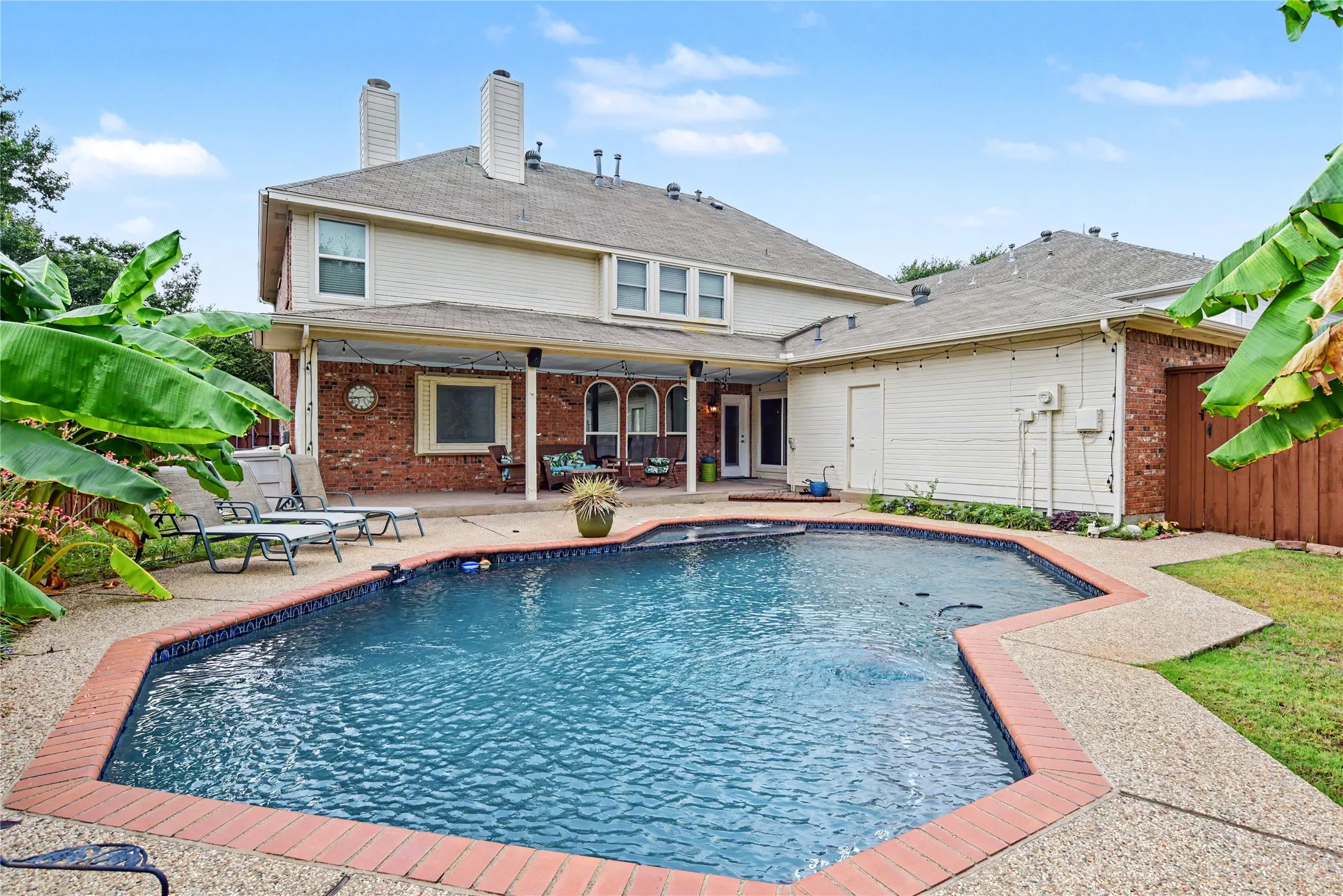 Single Family Residence For Sale in Collin County , 1713 Endicott Drive, Plano, Texas 75025, 5 Bedroom, 4 Bathroom, 2 Garage spaces, 3,370 Sqft, built in 1990, mls#21403505, Real Estate Agent in Plano, Homes For Sale in Collin county, Homes For Sale in Plano, Realtor in Plano Texas, Real Estate Brokerage Independent Realty Texas, Luminita Cordes Realtor
