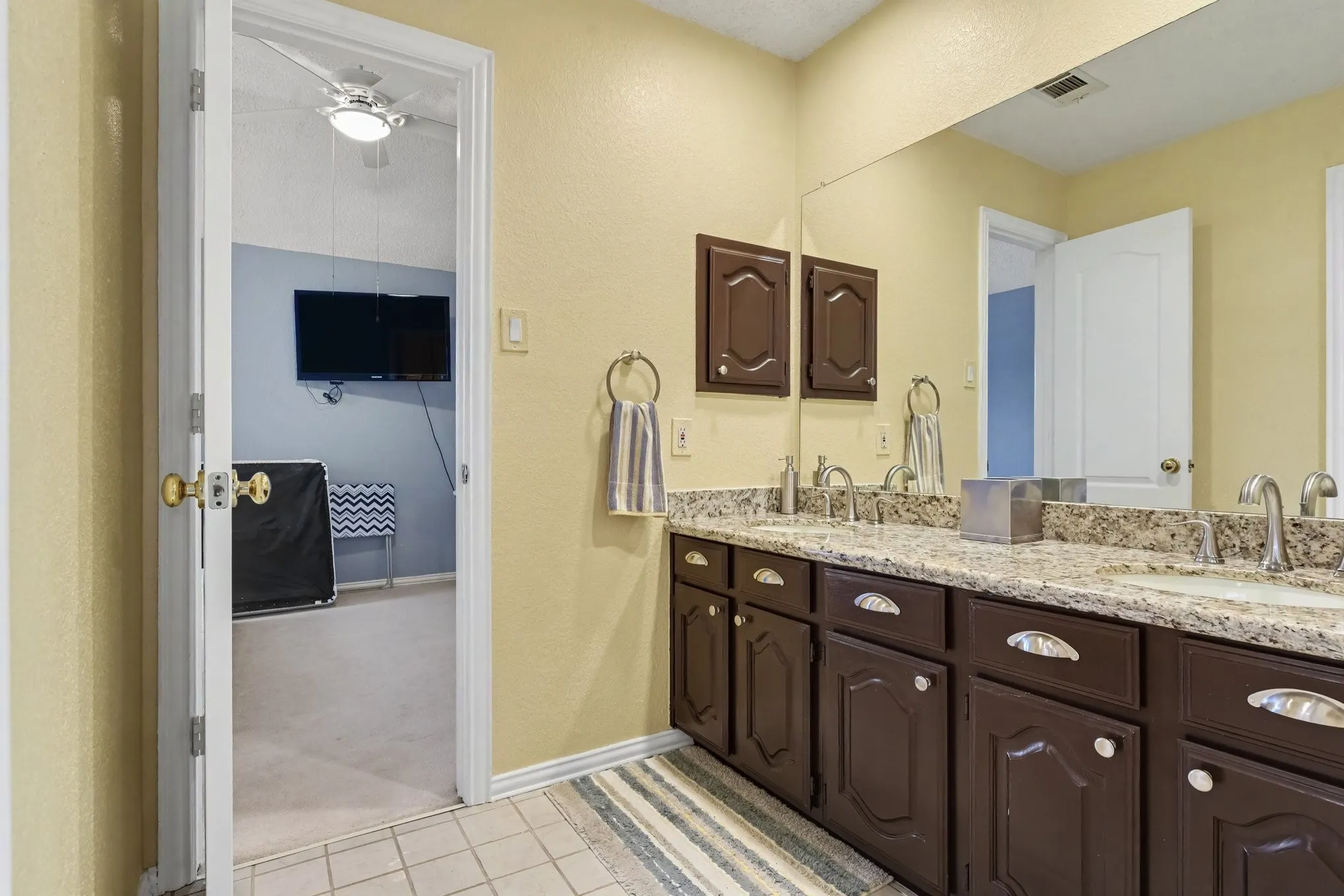 Single Family Residence For Sale in Collin County , 1713 Endicott Drive, Plano, Texas 75025, 5 Bedroom, 4 Bathroom, 2 Garage spaces, 3,370 Sqft, built in 1990, mls#21403505, Real Estate Agent in Plano, Homes For Sale in Collin county, Homes For Sale in Plano, Realtor in Plano Texas, Real Estate Brokerage Independent Realty Texas, Luminita Cordes Realtor