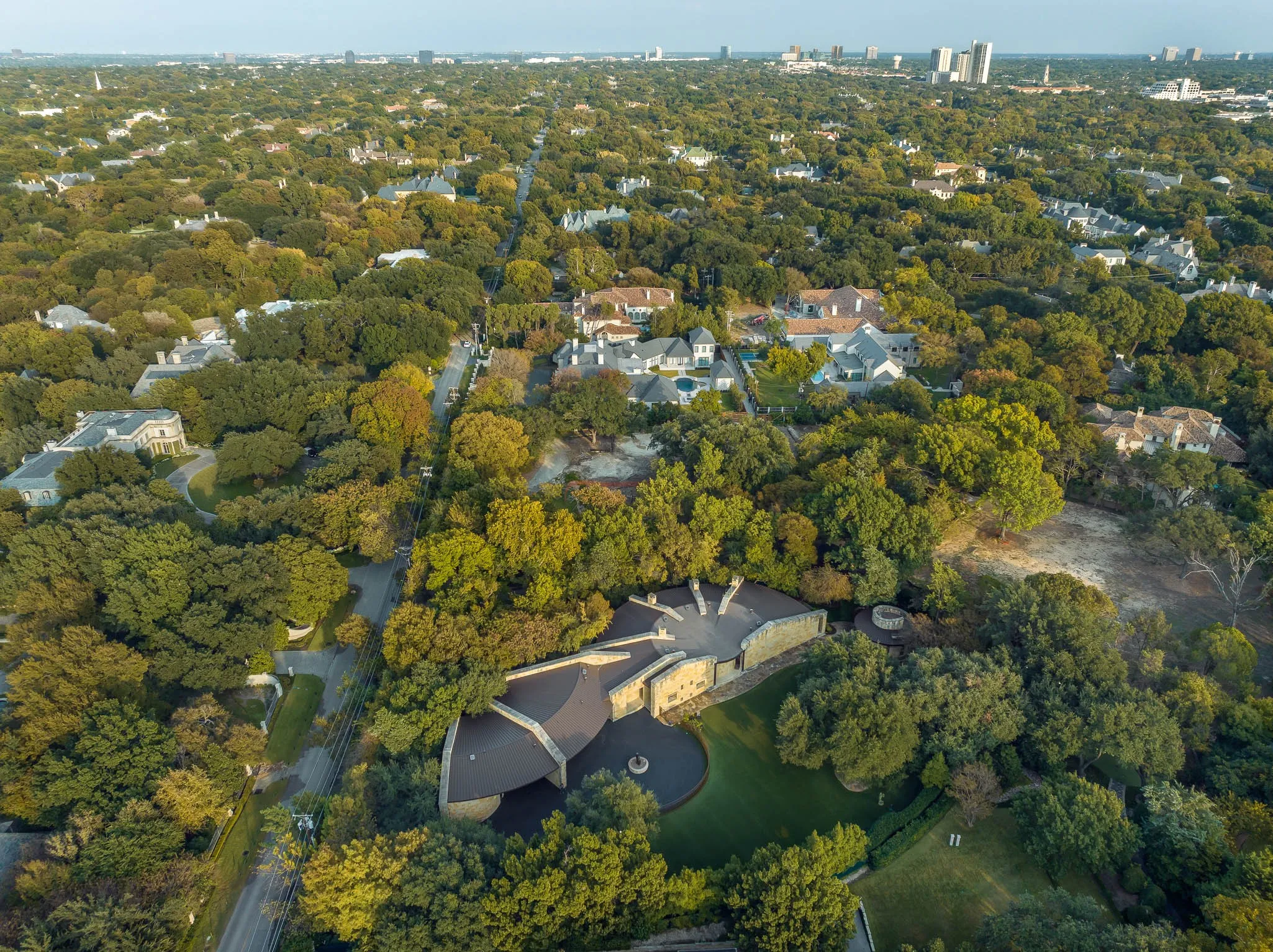 Single Family Residence For Sale in Dallas County , 5110 Park Lane, Dallas, Texas 75220, 5 Bedroom, 9 Bathroom, Garage spaces, 14,921 Sqft, built in 2003, mls#21401453, Real Estate Agent in Dallas, Homes For Sale in Dallas county, Homes For Sale in Dallas, Realtor in Dallas Texas, Real Estate Brokerage Independent Realty Texas, Luminita Cordes Realtor