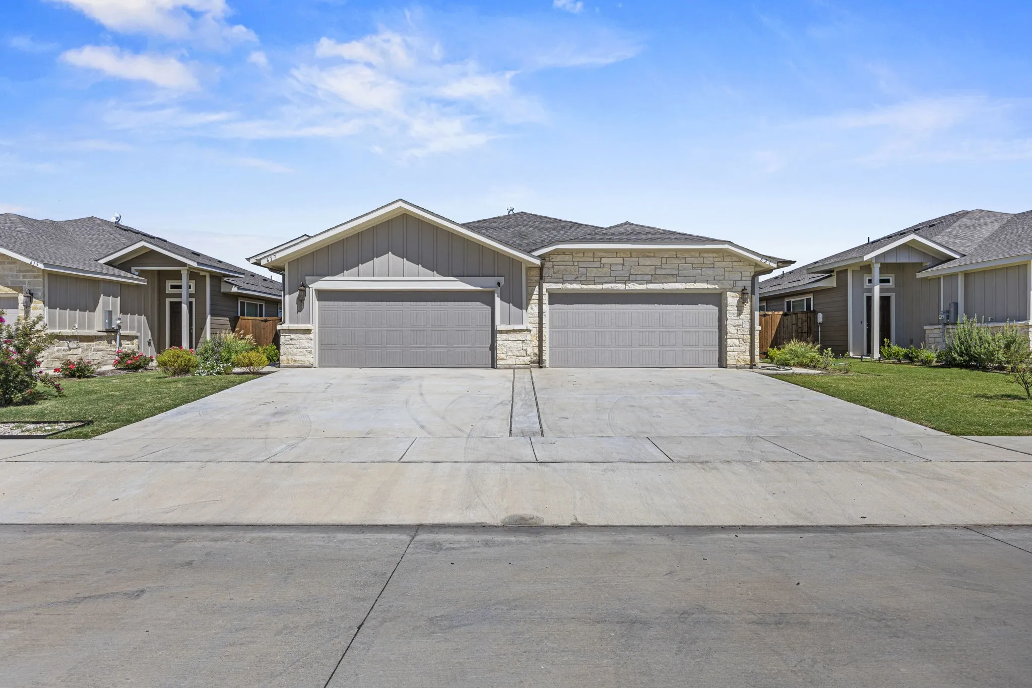 Duplex For Rent in Ellis County , 617 Blackland Drive, Venus, Texas 76084, 3 Bedroom, 2 Bathroom, 2 Garage spaces, 1,361 Sqft, built in 2023, mls#21403527, Real Estate Agent in Venus, Homes For Rent in Ellis county, Homes For Rent in Venus, Realtor in Venus Texas, Real Estate Brokerage Independent Realty Texas, Luminita Cordes Realtor
