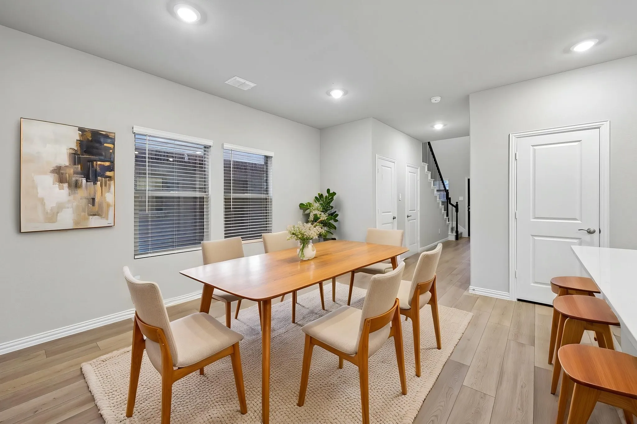  Photo is not of the actual home, but is an inspirational photo of builder’s model home and may depict options, furnishings, and/or decorator features that are not included.
