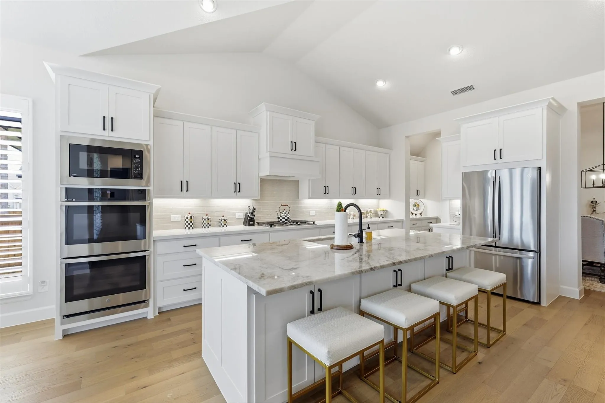 Single Family Residence For Rent in Rockwall County , 1917 Foothill Road, Rockwall, Texas 75087, 4 Bedroom, 4 Bathroom, 3 Garage spaces, 3,411 Sqft, built in 2025, mls#21403532, Real Estate Agent in Rockwall, Homes For Rent in Rockwall county, Homes For Rent in Rockwall, Realtor in Rockwall Texas, Real Estate Brokerage Independent Realty Texas, Luminita Cordes Realtor