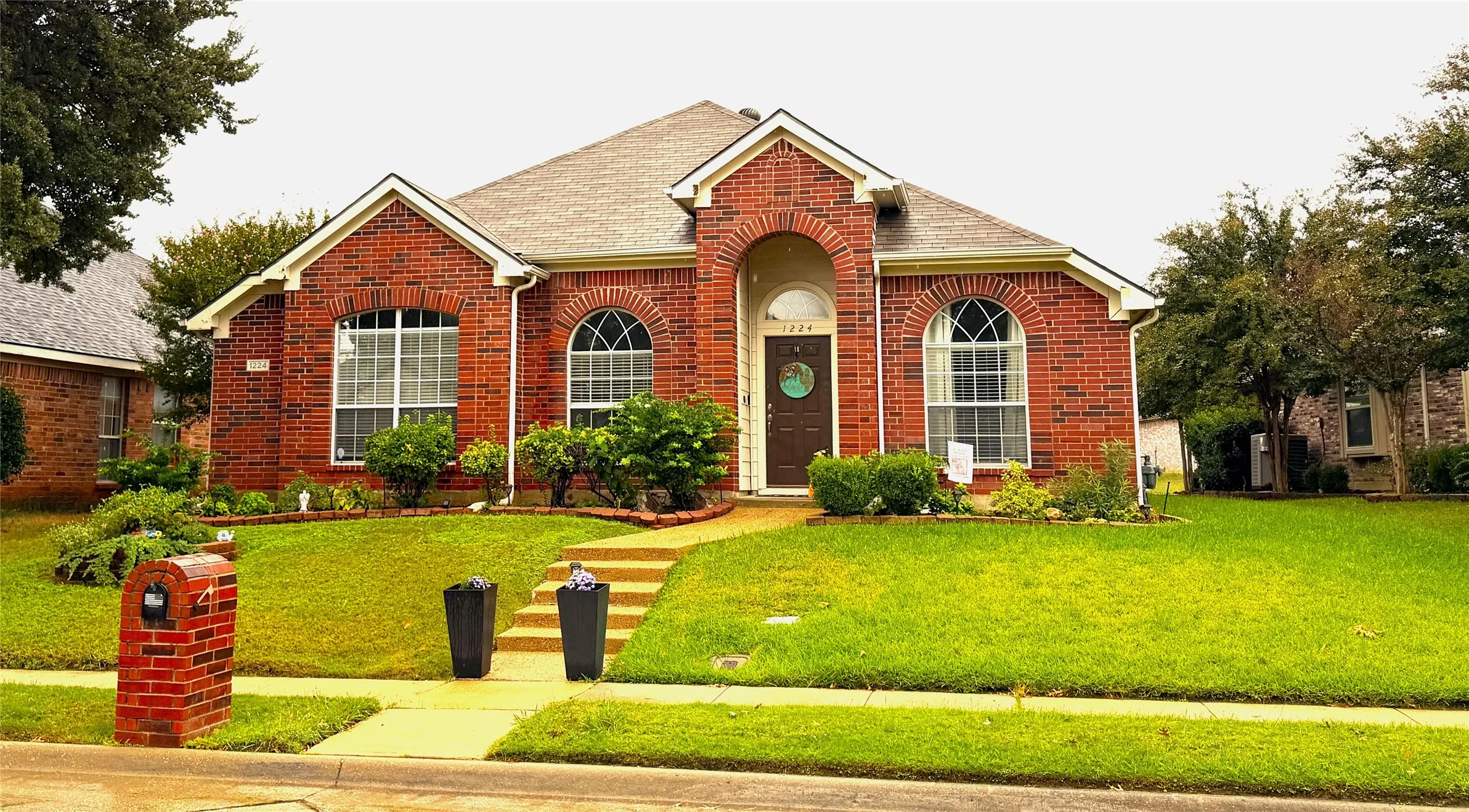 Single Family Residence For Rent in Denton County , 1224 Tanner Drive, Lewisville, Texas 75077, 3 Bedroom, 2 Bathroom, 2 Garage spaces, 1,843 Sqft, built in 1998, mls#21403388, Real Estate Agent in Lewisville, Homes For Rent in Denton county, Homes For Rent in Lewisville, Realtor in Lewisville Texas, Real Estate Brokerage Independent Realty Texas, Luminita Cordes Realtor