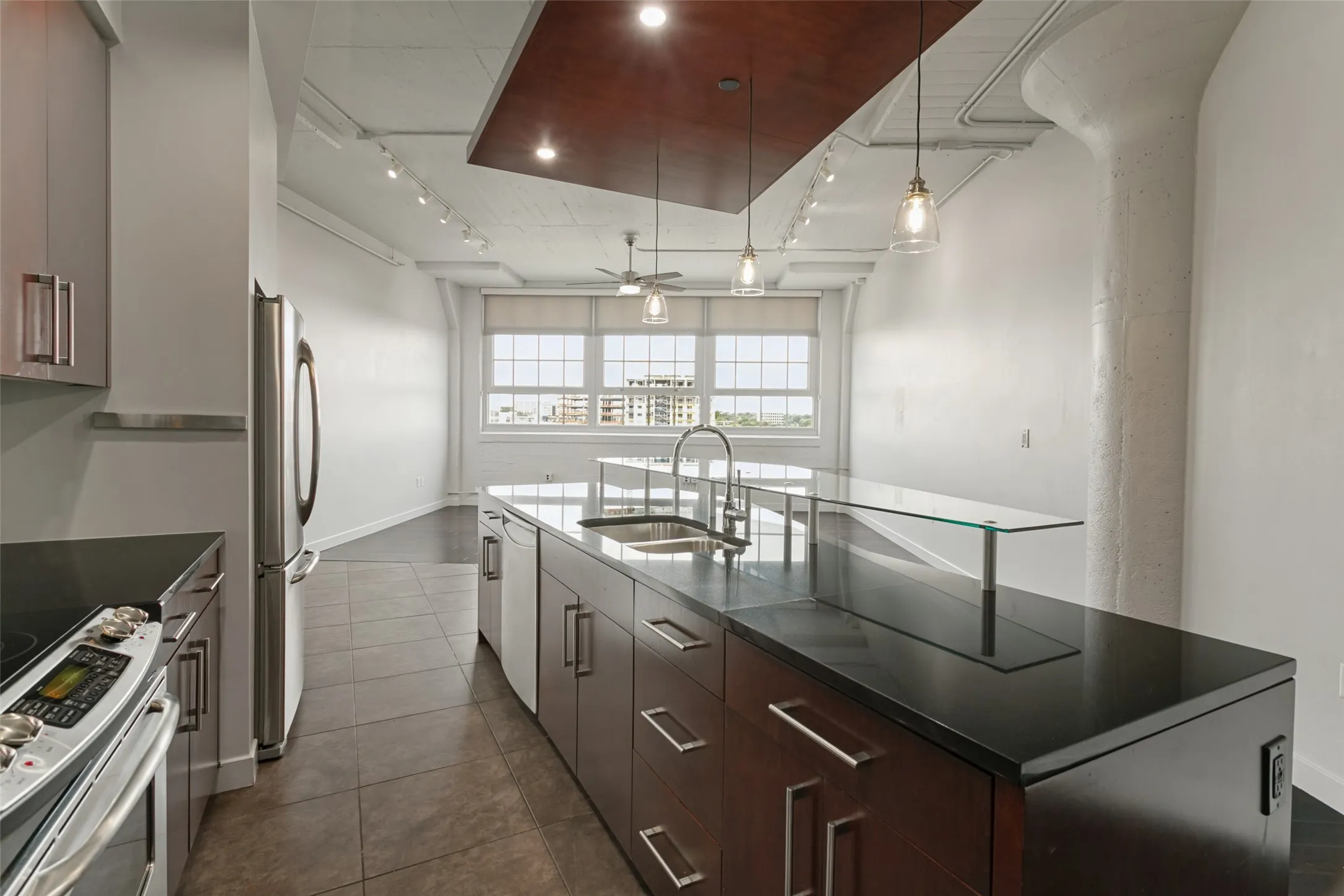 Condominium For Sale in Tarrant County , 2600 W 7th Street 1533, Fort Worth, Texas 76107, 1 Bedroom, 1 Bathroom, 2 Garage spaces, 1,263 Sqft, built in 1928, mls#21396270, Real Estate Agent in Fort Worth, Homes For Sale in Tarrant county, Homes For Sale in Fort Worth, Realtor in Fort Worth Texas, Real Estate Brokerage Independent Realty Texas, Luminita Cordes Realtor
