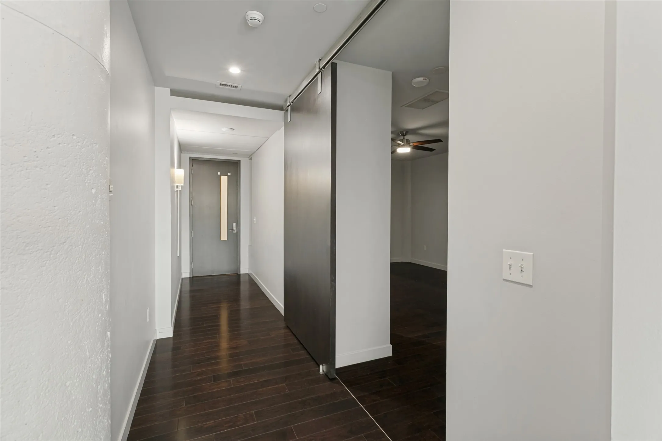 Condominium For Sale in Tarrant County , 2600 W 7th Street 1533, Fort Worth, Texas 76107, 1 Bedroom, 1 Bathroom, 2 Garage spaces, 1,263 Sqft, built in 1928, mls#21396270, Real Estate Agent in Fort Worth, Homes For Sale in Tarrant county, Homes For Sale in Fort Worth, Realtor in Fort Worth Texas, Real Estate Brokerage Independent Realty Texas, Luminita Cordes Realtor