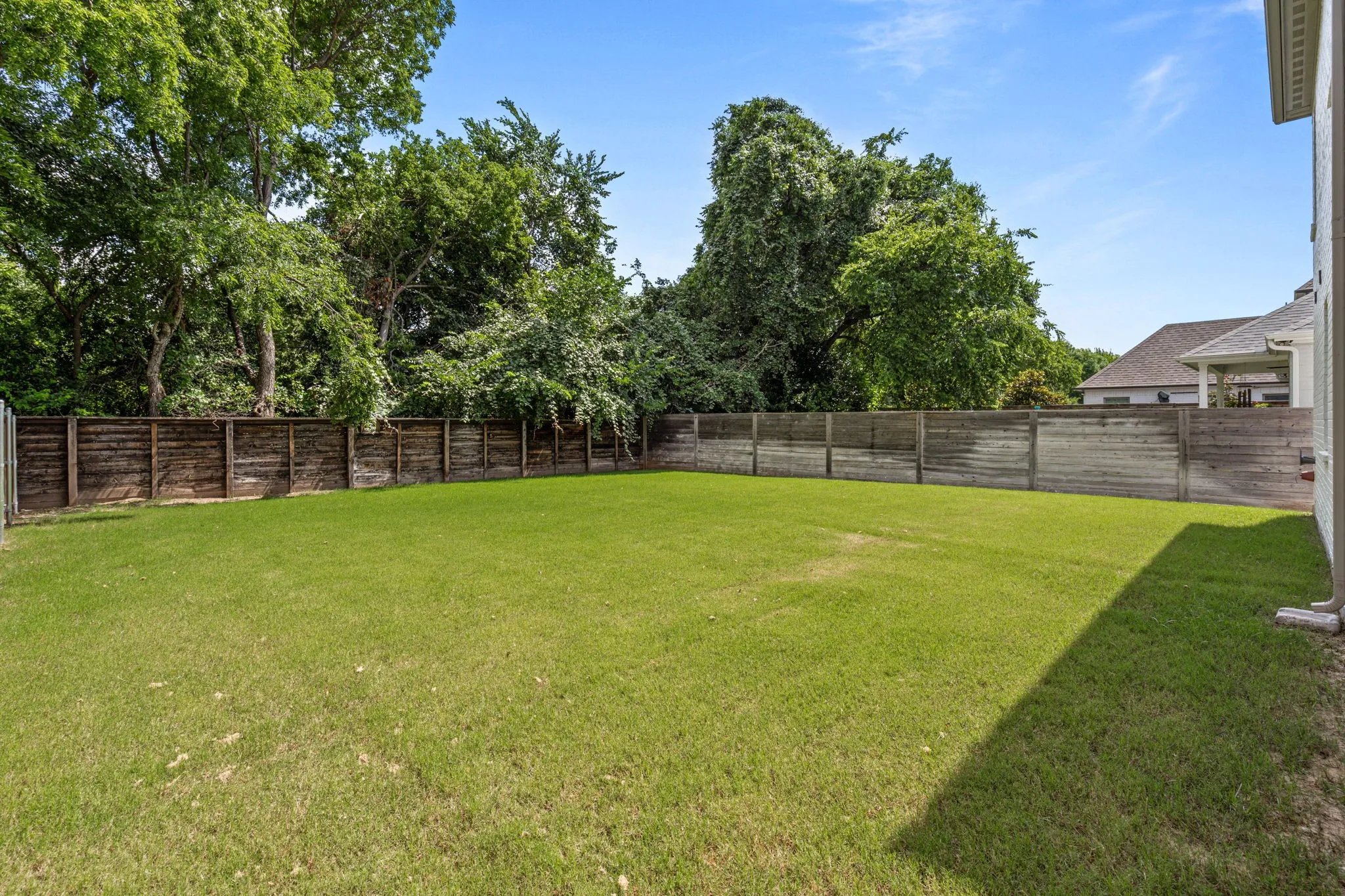 Single Family Residence For Rent in Tarrant County , 5618 Oaks Lane, Westworth Village, Texas 76114, 4 Bedroom, 4 Bathroom, 2 Garage spaces, 2,581 Sqft, built in 2022, mls#21400823, Real Estate Agent in Westworth Village, Homes For Rent in Tarrant county, Homes For Rent in Westworth Village, Realtor in Westworth Village Texas, Real Estate Brokerage Independent Realty Texas, Luminita Cordes Realtor