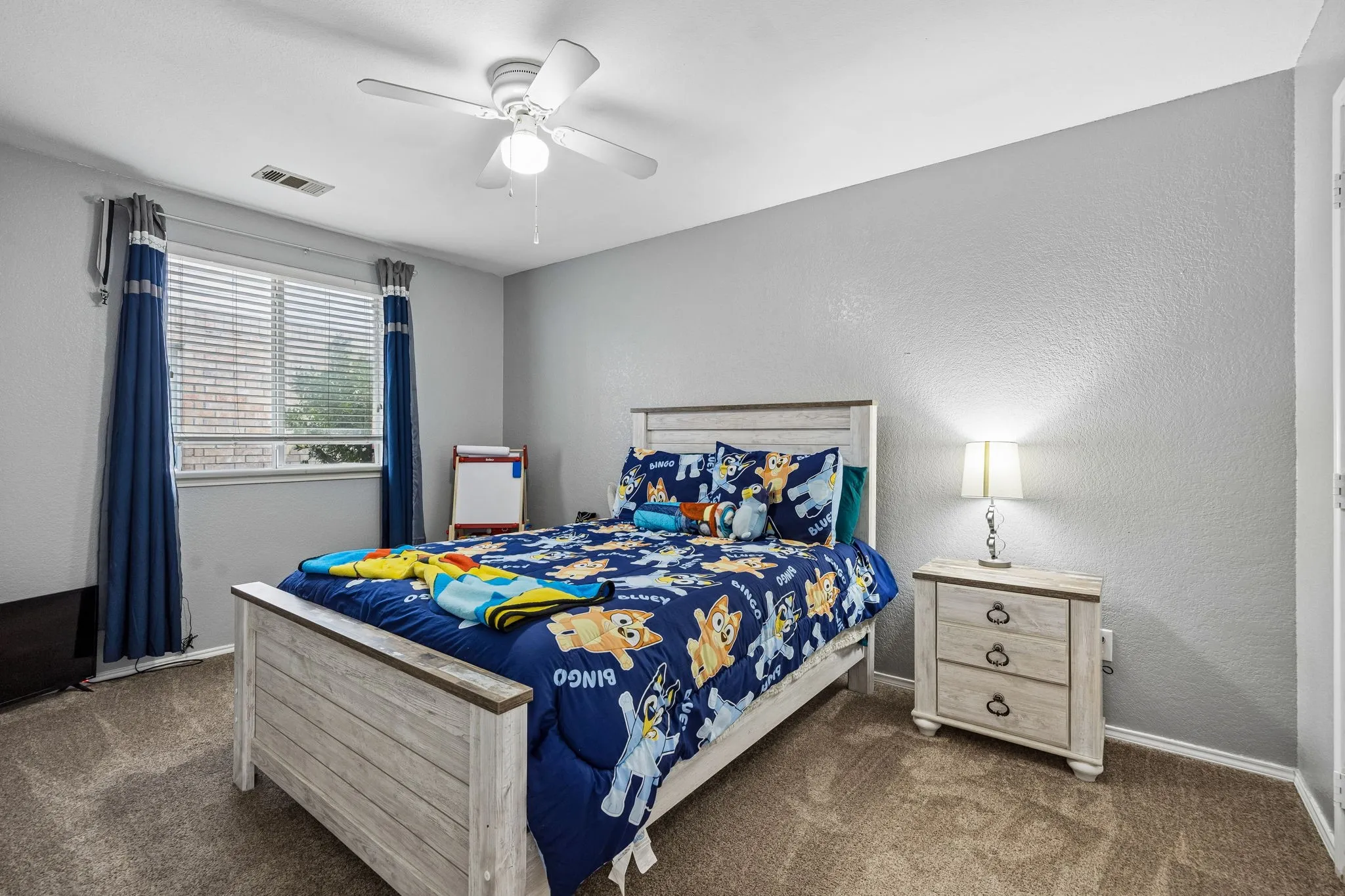 Single Family Residence For Rent in Denton County , 1023 Aviary, Aubrey, Texas 76227, 3 Bedroom, 2 Bathroom, 2 Garage spaces, 1,733 Sqft, built in 2003, mls#21403539, Real Estate Agent in Aubrey, Homes For Rent in Denton county, Homes For Rent in Aubrey, Realtor in Aubrey Texas, Real Estate Brokerage Independent Realty Texas, Luminita Cordes Realtor