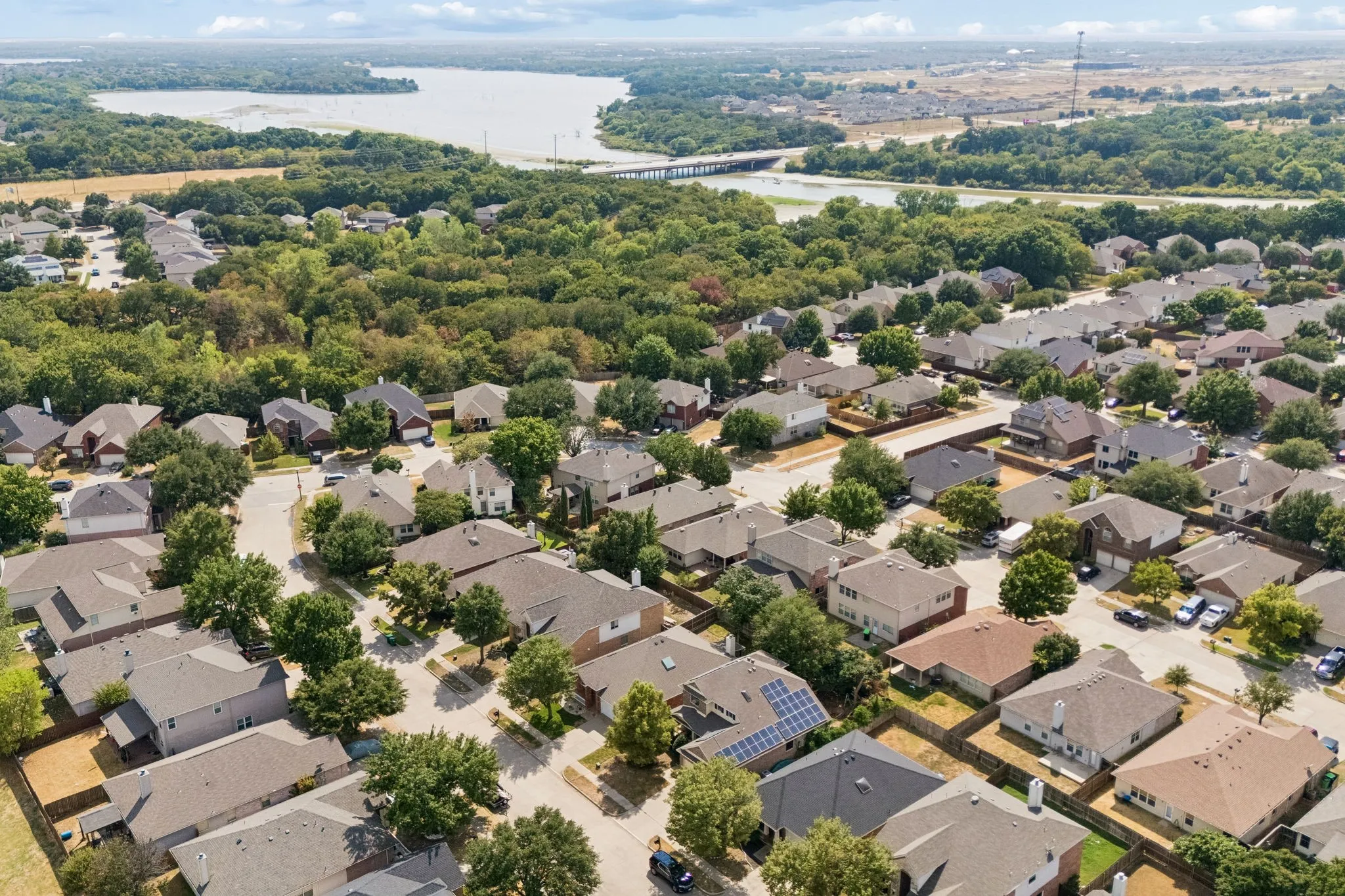 Single Family Residence For Rent in Denton County , 1023 Aviary, Aubrey, Texas 76227, 3 Bedroom, 2 Bathroom, 2 Garage spaces, 1,733 Sqft, built in 2003, mls#21403539, Real Estate Agent in Aubrey, Homes For Rent in Denton county, Homes For Rent in Aubrey, Realtor in Aubrey Texas, Real Estate Brokerage Independent Realty Texas, Luminita Cordes Realtor