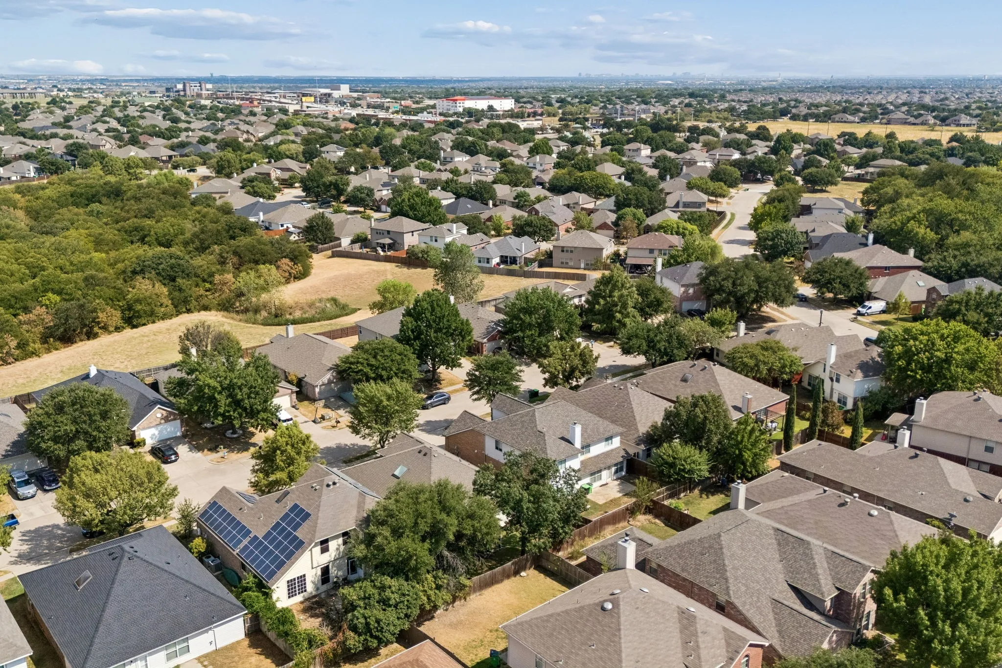Single Family Residence For Rent in Denton County , 1023 Aviary, Aubrey, Texas 76227, 3 Bedroom, 2 Bathroom, 2 Garage spaces, 1,733 Sqft, built in 2003, mls#21403539, Real Estate Agent in Aubrey, Homes For Rent in Denton county, Homes For Rent in Aubrey, Realtor in Aubrey Texas, Real Estate Brokerage Independent Realty Texas, Luminita Cordes Realtor