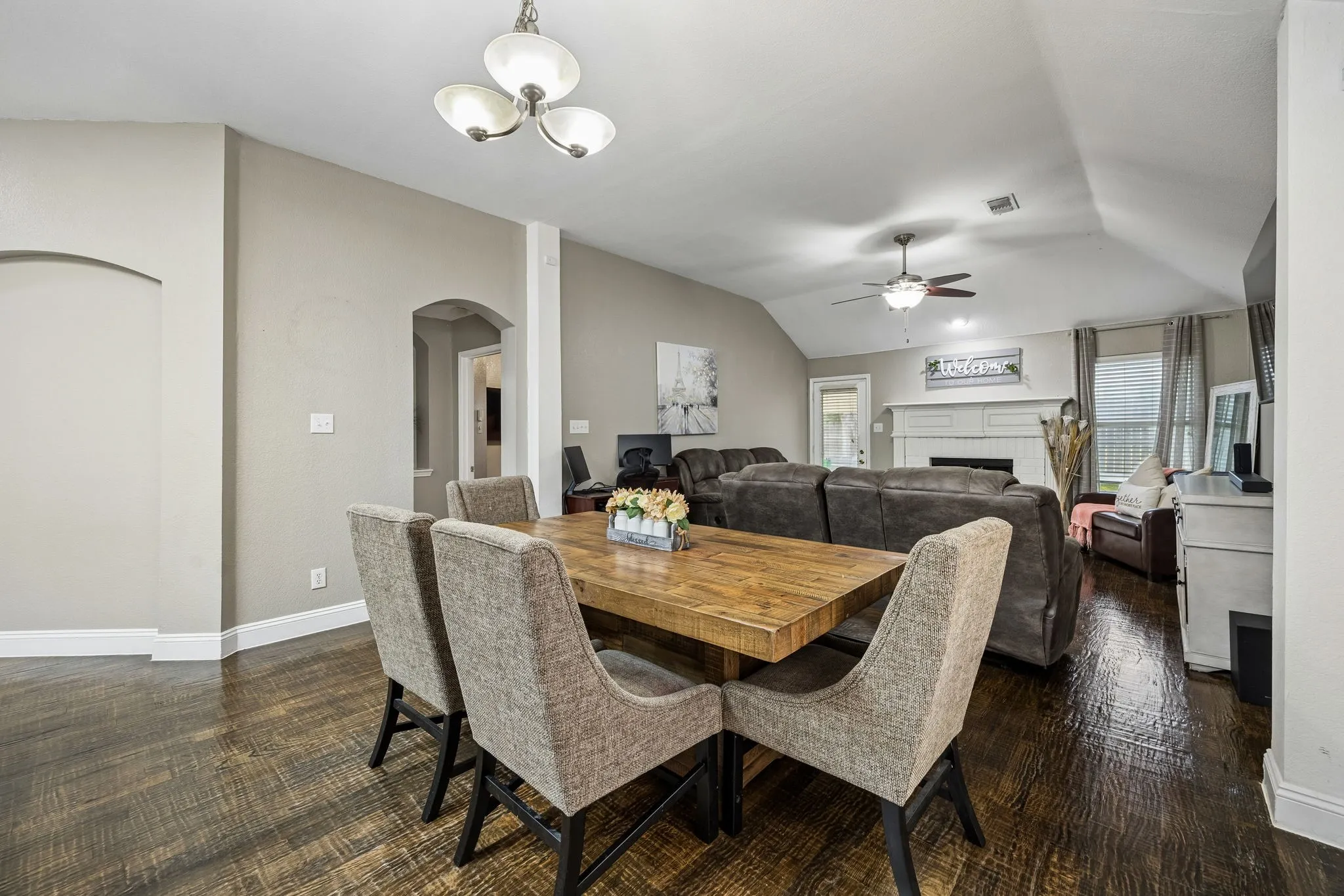Single Family Residence For Rent in Denton County , 1023 Aviary, Aubrey, Texas 76227, 3 Bedroom, 2 Bathroom, 2 Garage spaces, 1,733 Sqft, built in 2003, mls#21403539, Real Estate Agent in Aubrey, Homes For Rent in Denton county, Homes For Rent in Aubrey, Realtor in Aubrey Texas, Real Estate Brokerage Independent Realty Texas, Luminita Cordes Realtor