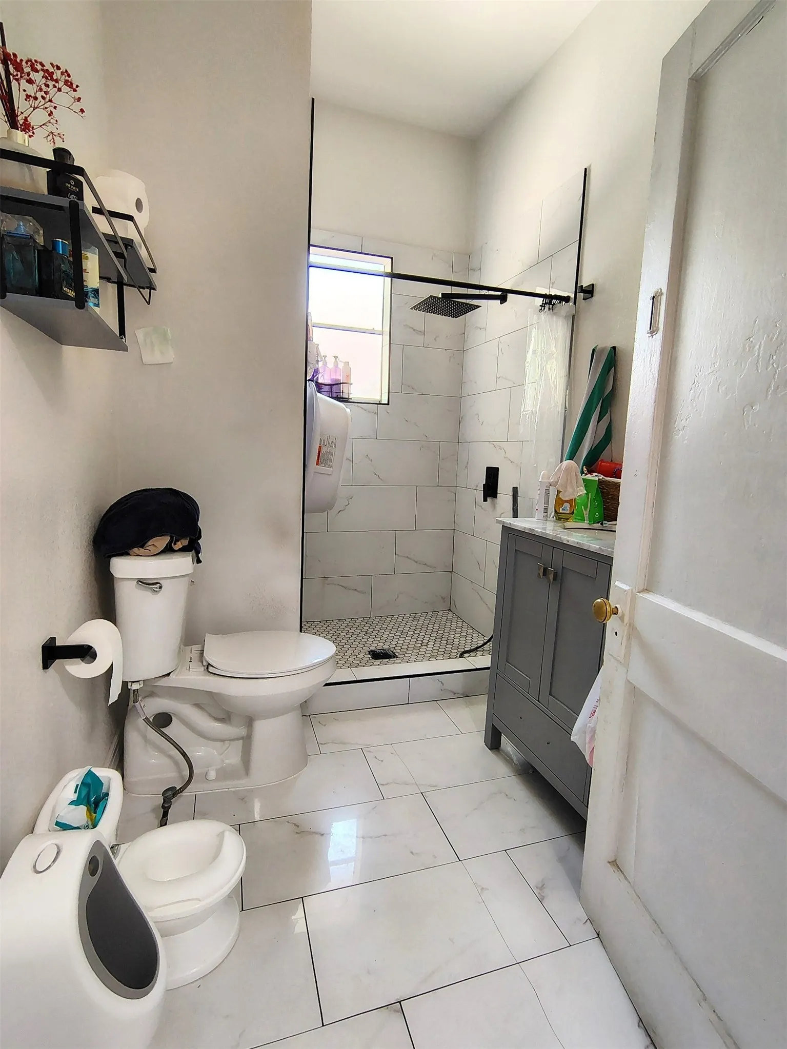 Single Family Residence For Sale in Dallas County , 516 & 518 S Glasgow Drive, Dallas, Texas 75223, 4 Bedroom, 3 Bathroom, Garage spaces, 2,025 Sqft, built in 1915, mls#21403386, Real Estate Agent in Dallas, Homes For Sale in Dallas county, Homes For Sale in Dallas, Realtor in Dallas Texas, Real Estate Brokerage Independent Realty Texas, Luminita Cordes Realtor