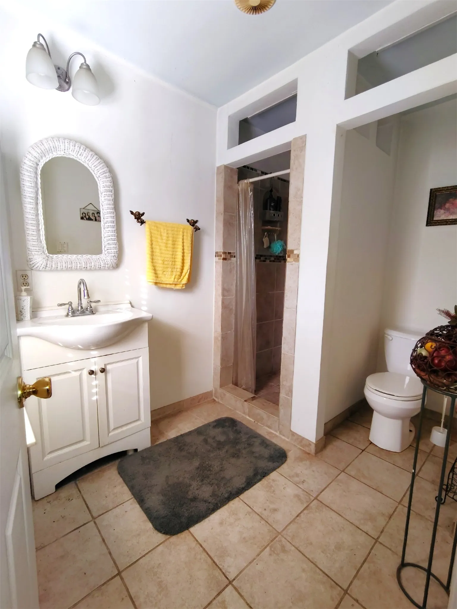 Single Family Residence For Sale in Dallas County , 516 & 518 S Glasgow Drive, Dallas, Texas 75223, 4 Bedroom, 3 Bathroom, Garage spaces, 2,025 Sqft, built in 1915, mls#21403386, Real Estate Agent in Dallas, Homes For Sale in Dallas county, Homes For Sale in Dallas, Realtor in Dallas Texas, Real Estate Brokerage Independent Realty Texas, Luminita Cordes Realtor