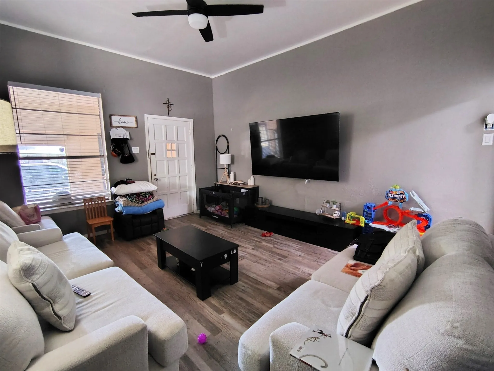 Single Family Residence For Sale in Dallas County , 516 & 518 S Glasgow Drive, Dallas, Texas 75223, 4 Bedroom, 3 Bathroom, Garage spaces, 2,025 Sqft, built in 1915, mls#21403386, Real Estate Agent in Dallas, Homes For Sale in Dallas county, Homes For Sale in Dallas, Realtor in Dallas Texas, Real Estate Brokerage Independent Realty Texas, Luminita Cordes Realtor